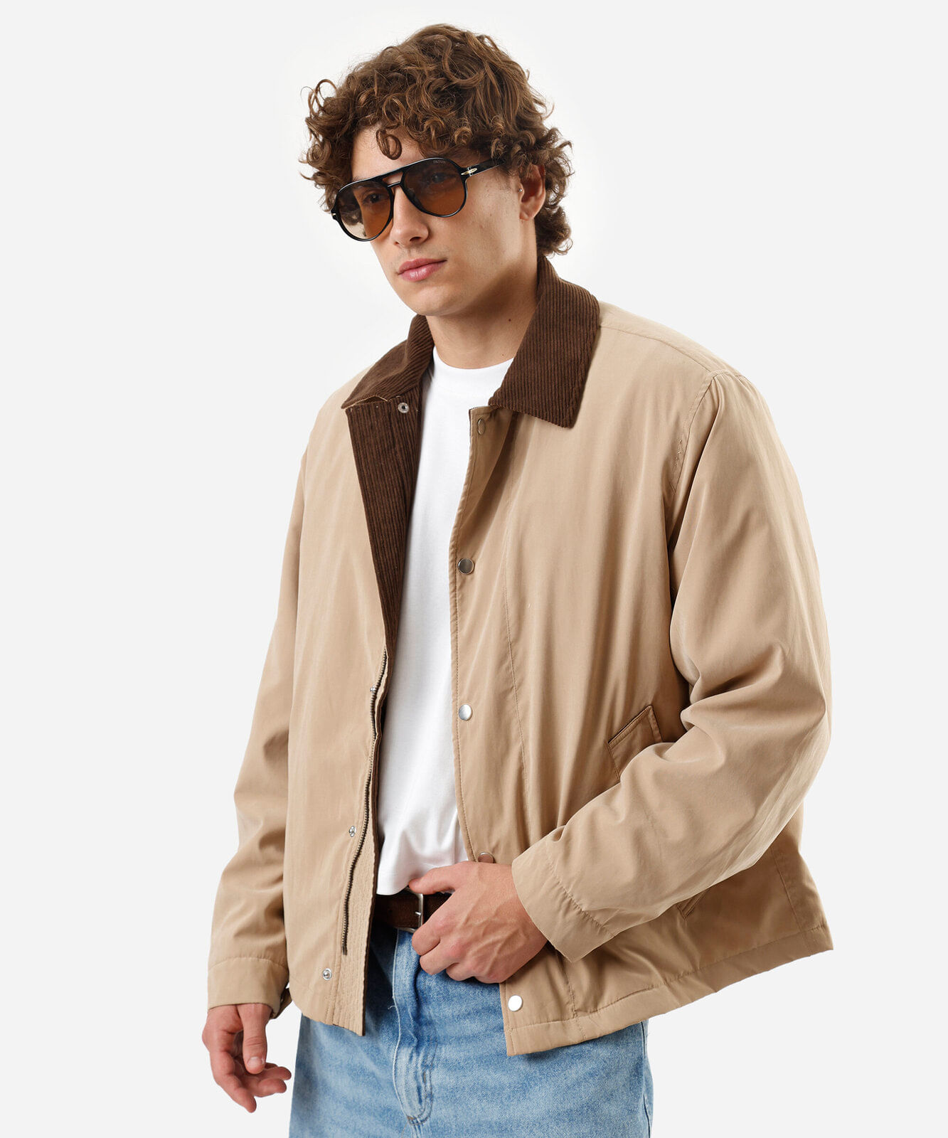 jaqueta masculina com gola cotelê bege