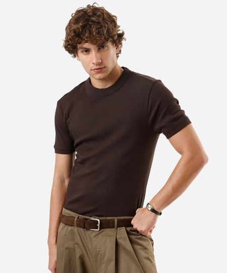 camiseta slim fit masculina de algodão manga curta canelada marrom P