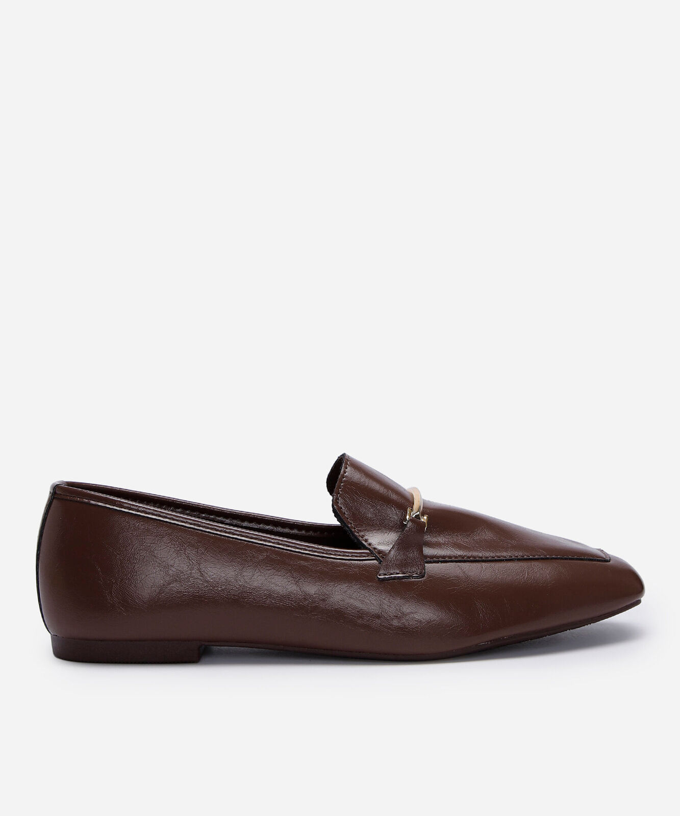 sapato loafer bico quadrado com fivela marrom