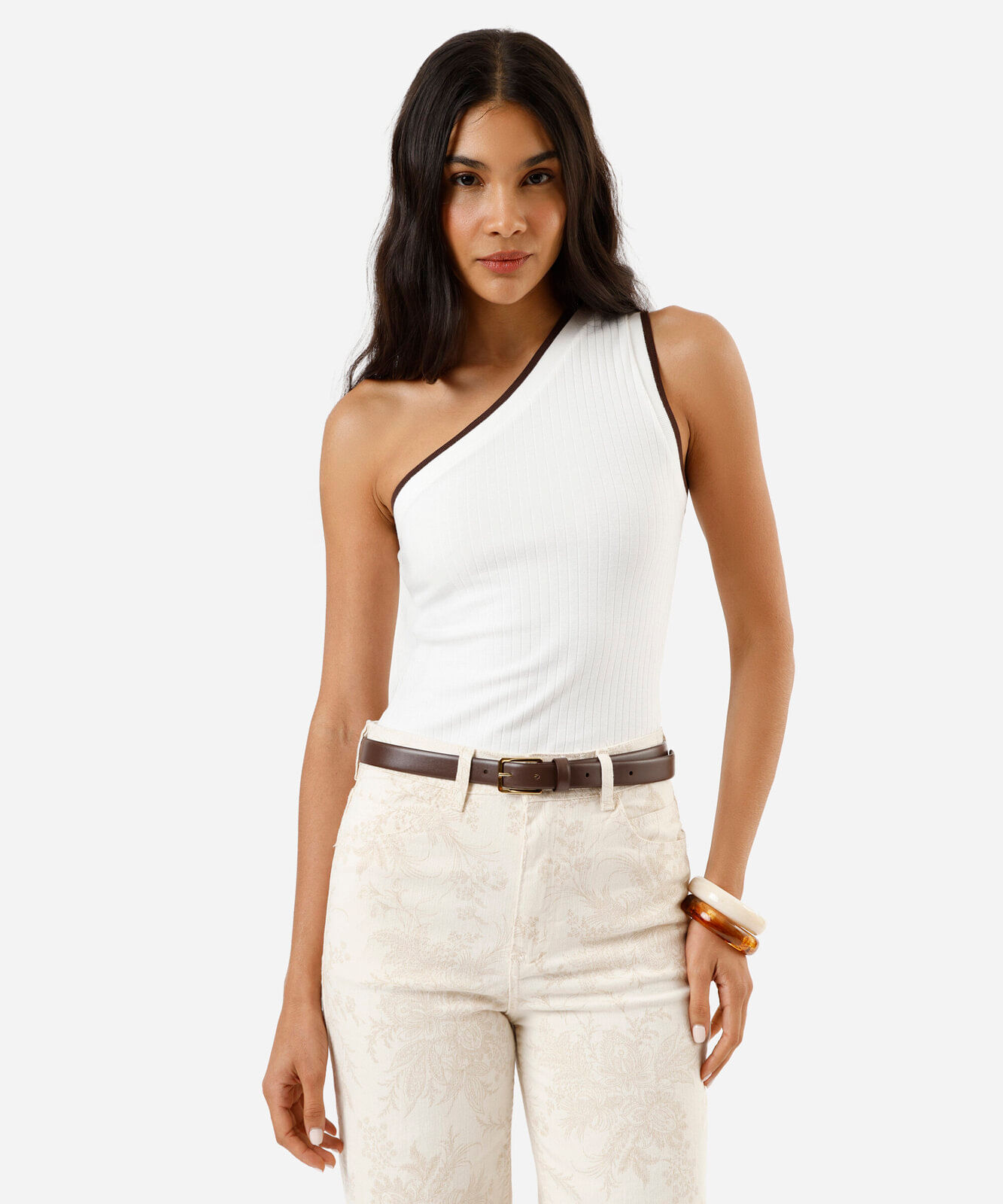 blusa ombro único feminina de algodão canelada off white
