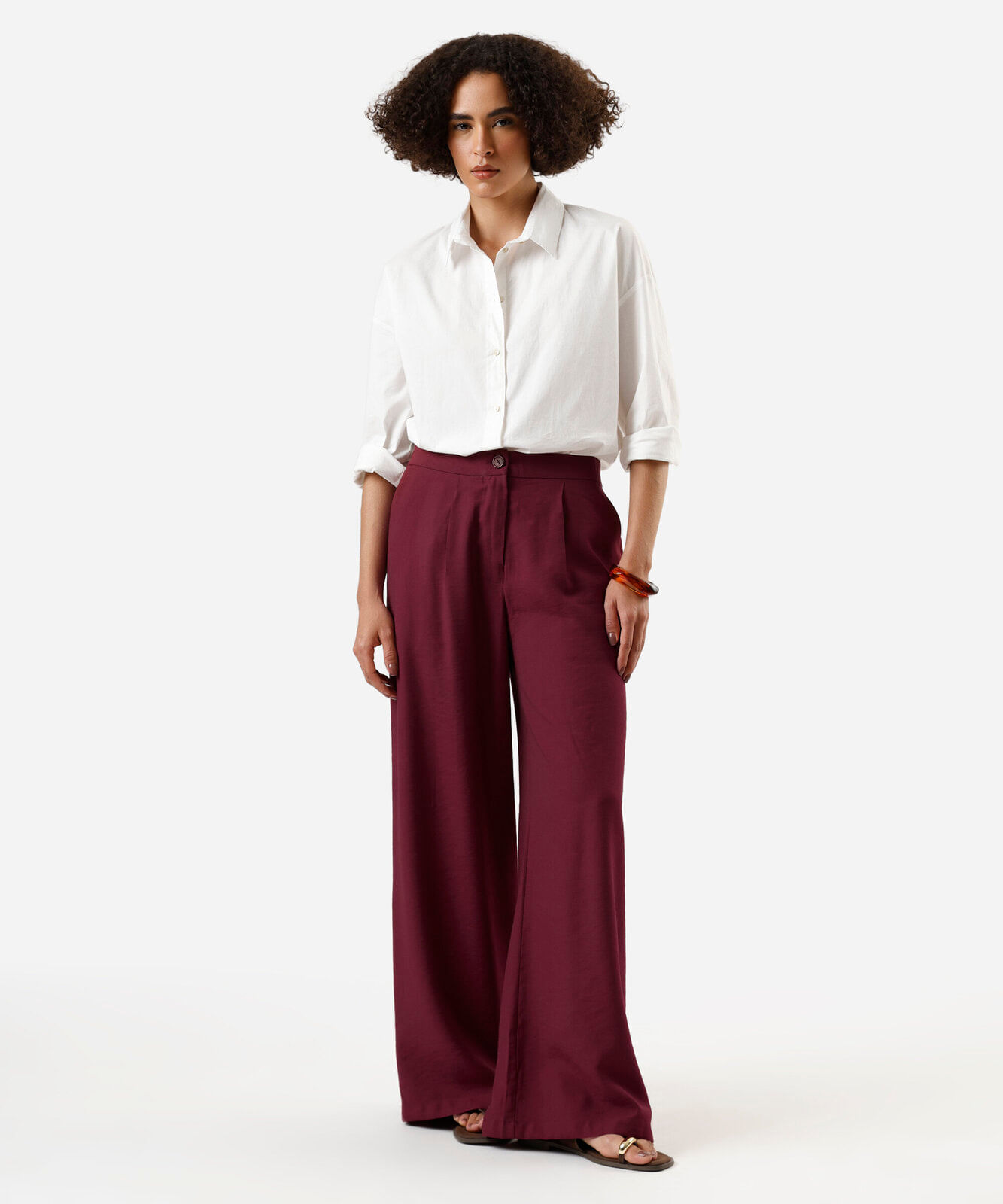 calça wide leg feminina de viscose texturizada vinho