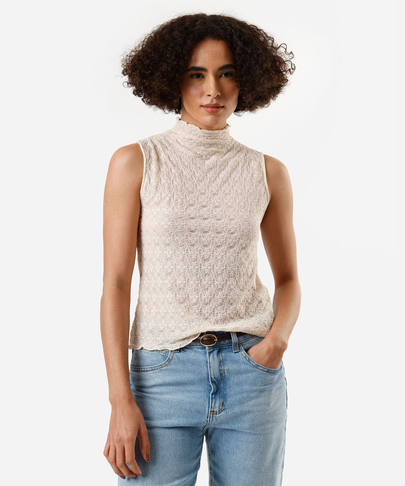 regata feminina de renda gola alta floral bege