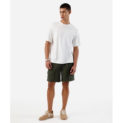 Bermuda masculina relaxed com linho cargo verde