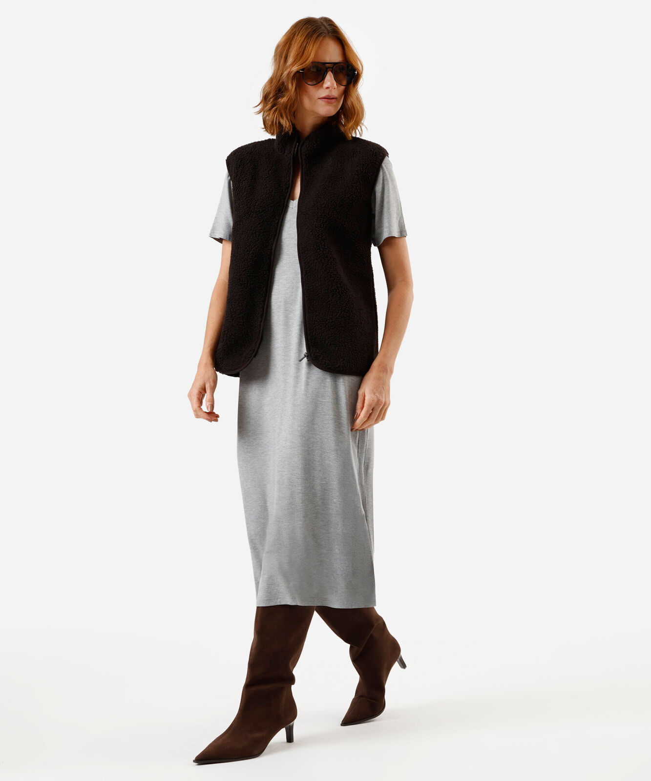 vestido midi básico de viscose decote v cinza