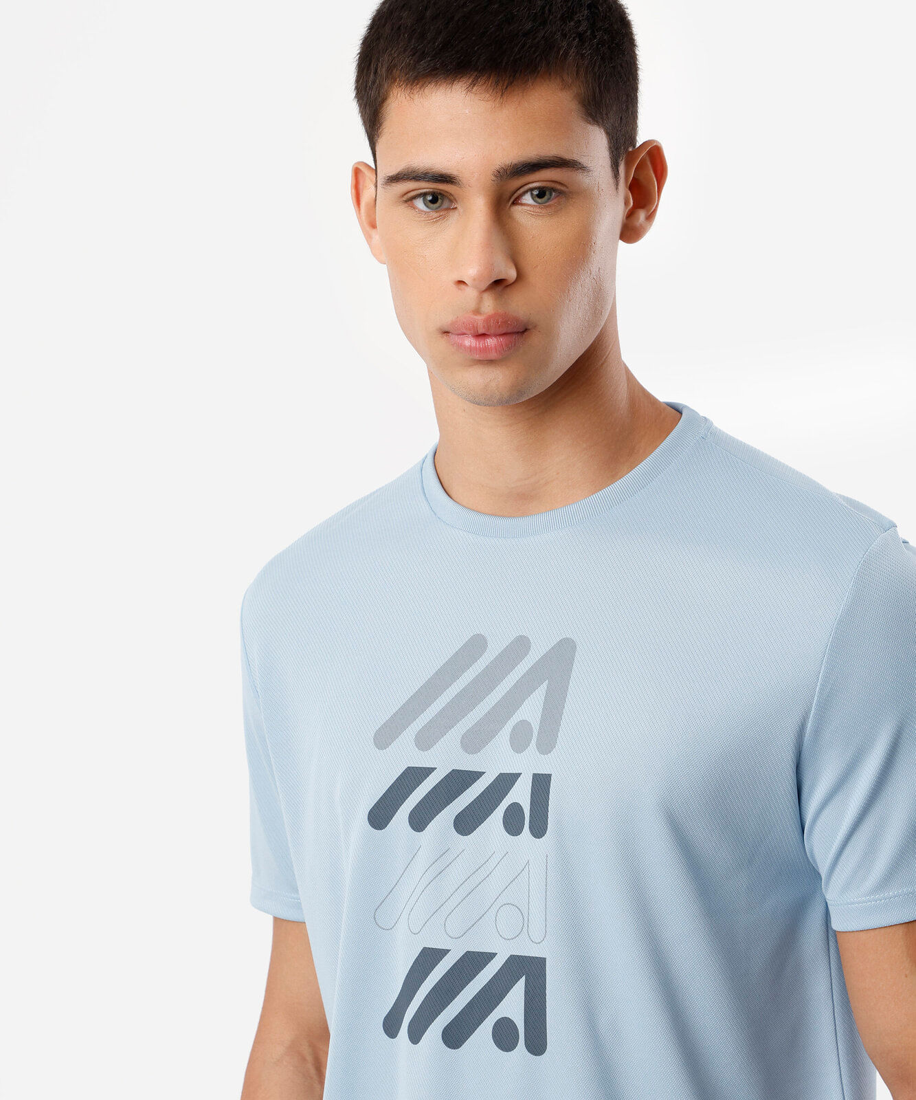 camiseta esportiva masculina manga curta - azul nuvem