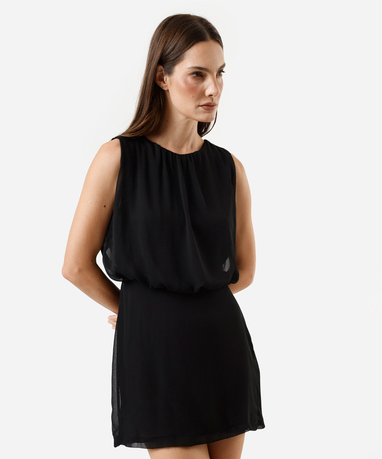 vestido curto feminino blusê decote redondo preto