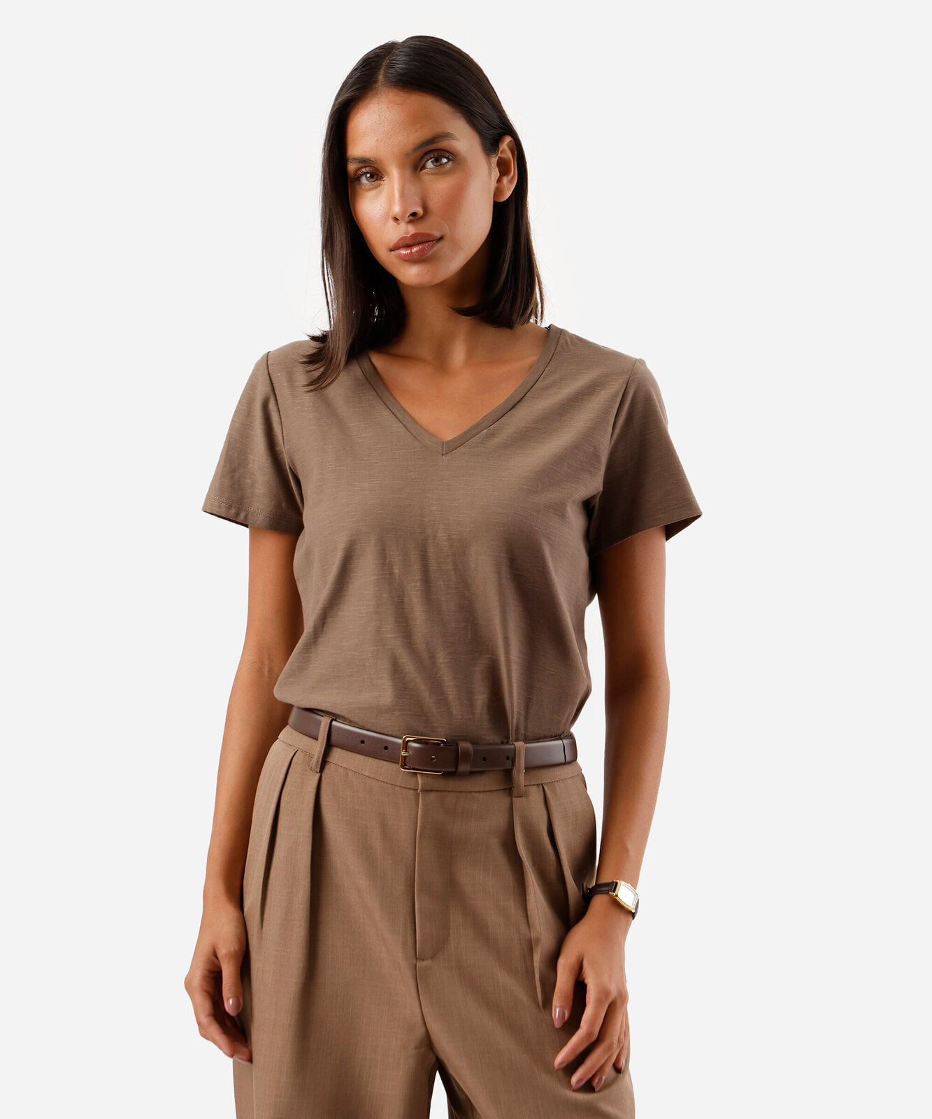 blusa básica feminina de algodão peruano manga curta decote v marrom