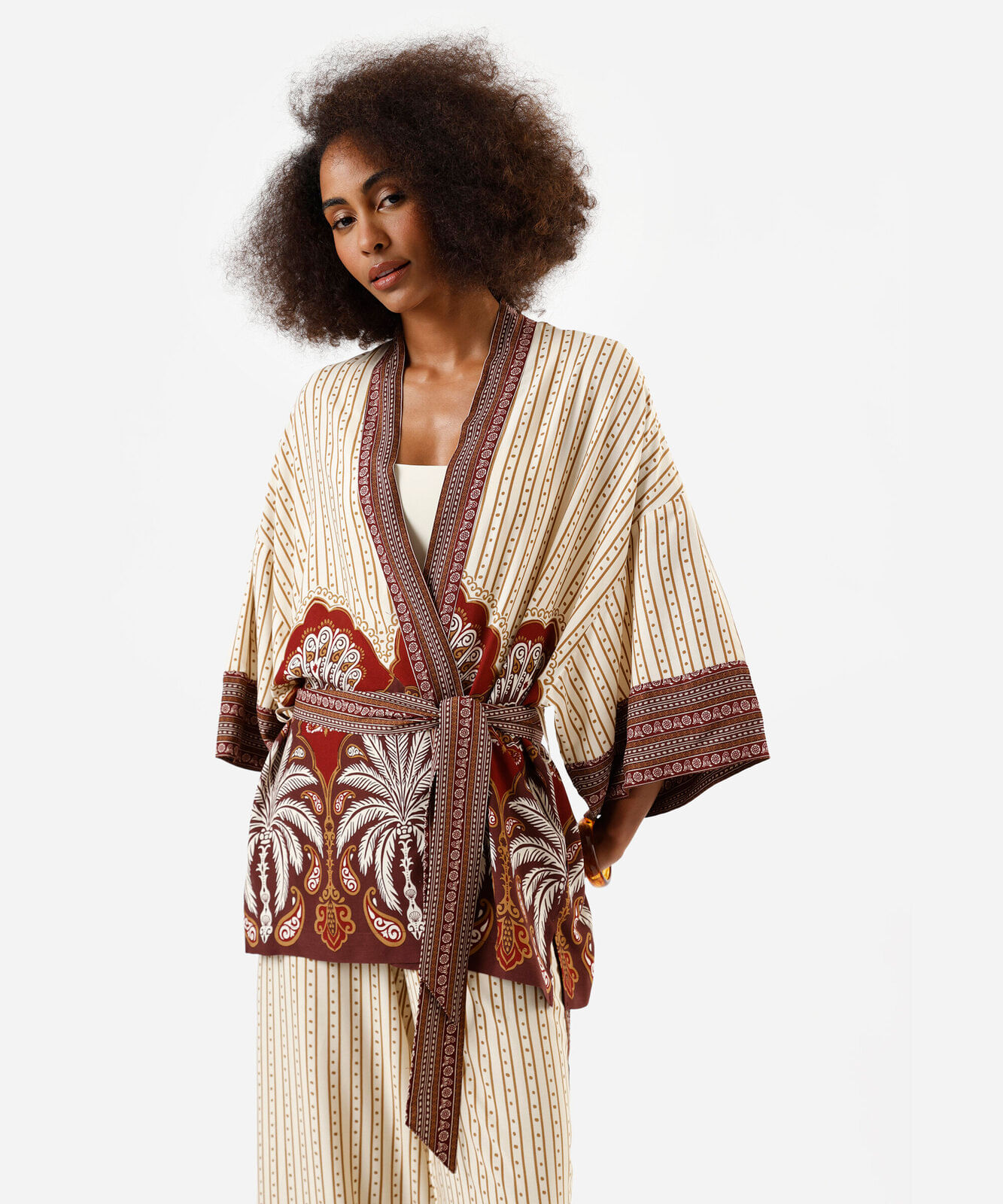 kimono feminino de viscose com amarração folhagens bege