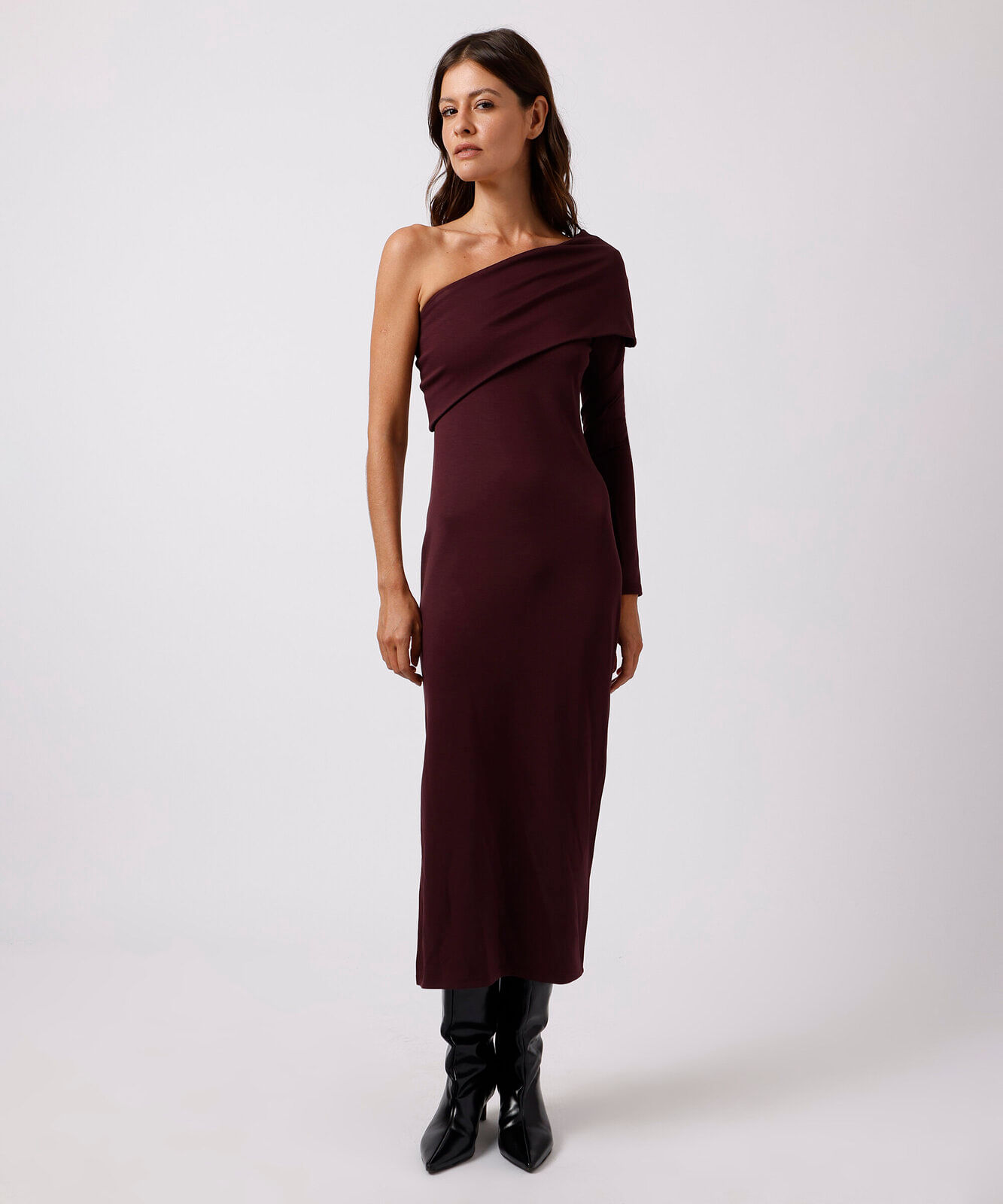 vestido midi ombro único feminino com viscose manga longa mindset vinho