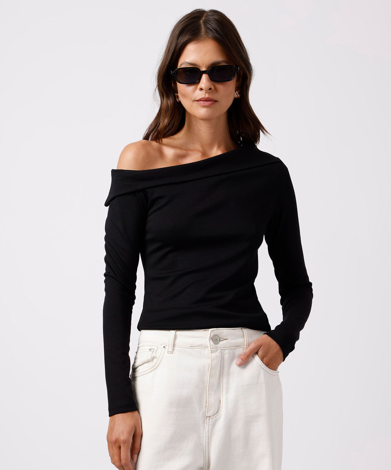 blusa feminina com viscose ombro a ombro manga longa mindset preta