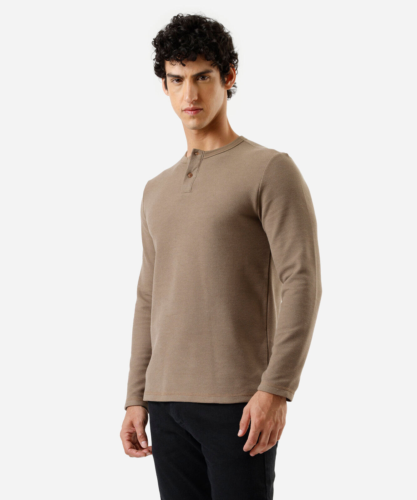 camiseta masculina com algodão manga longa texturizada marrom