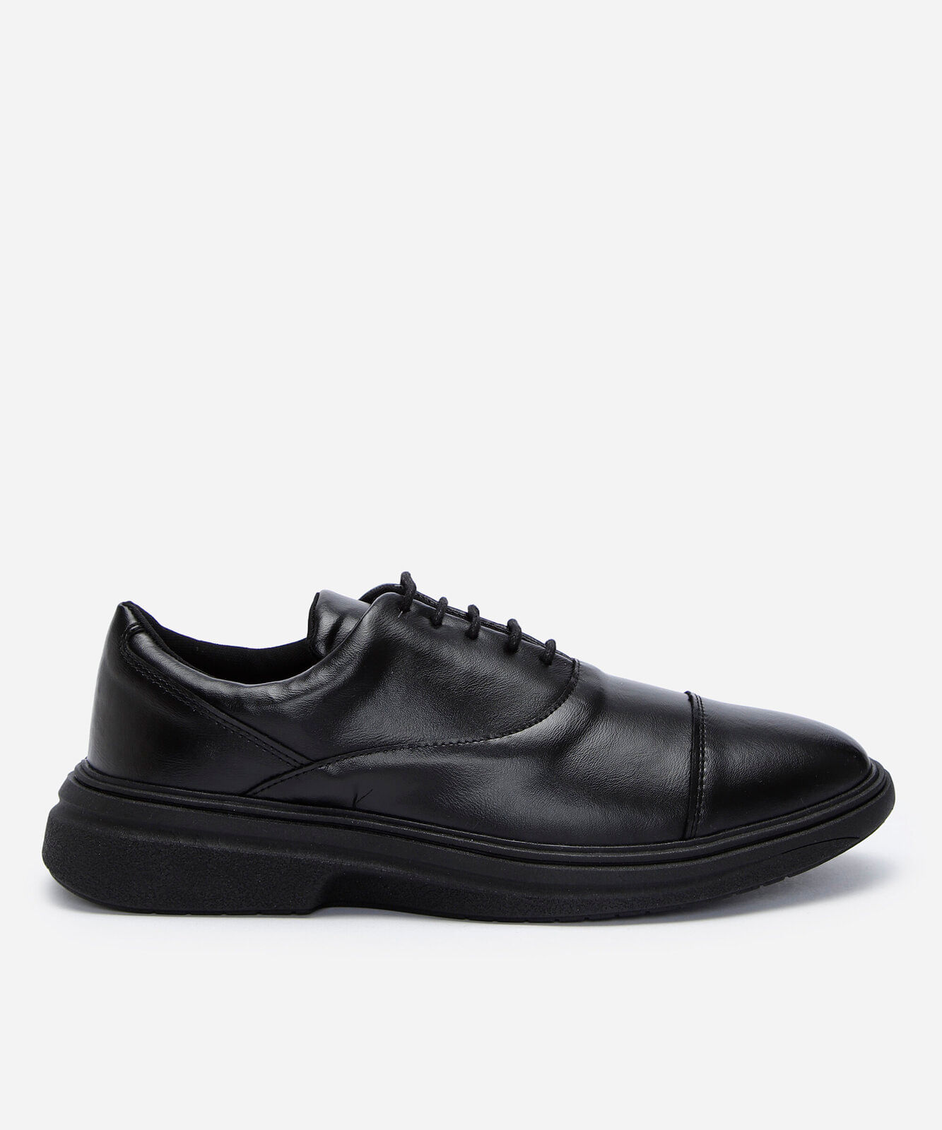 sapato social com cadarço preto