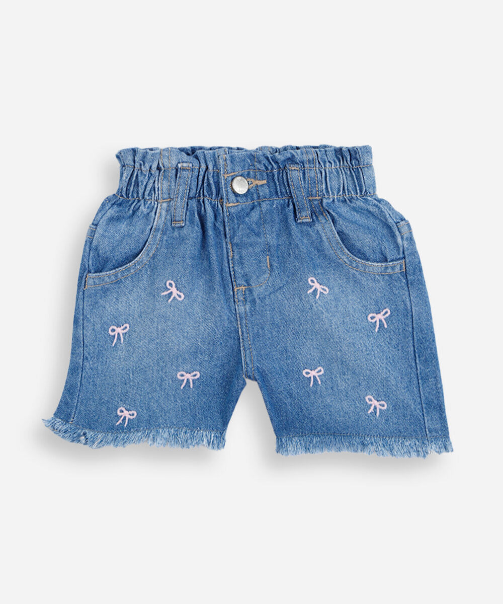 short clochard infantil jeans com barra desfiada bordado azul