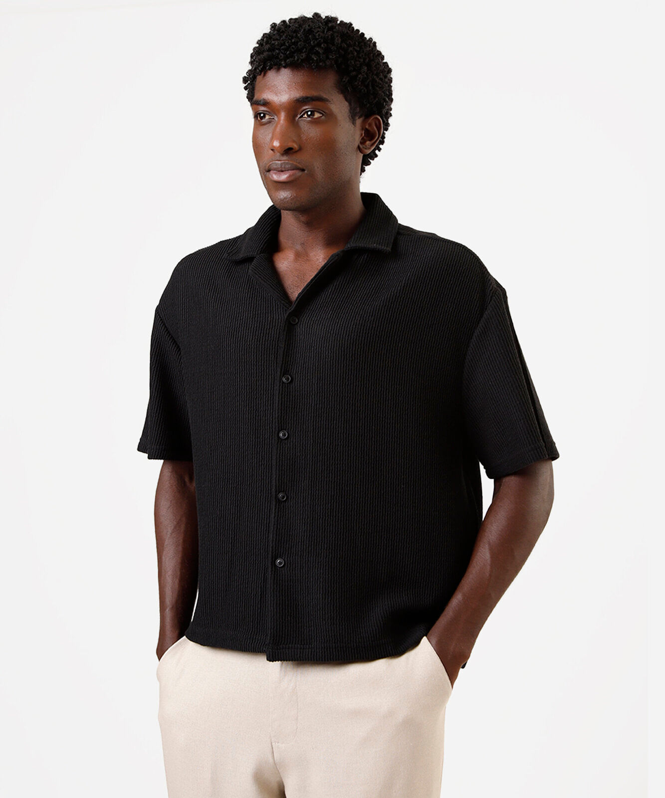 camisa box fit masculina canelada preta