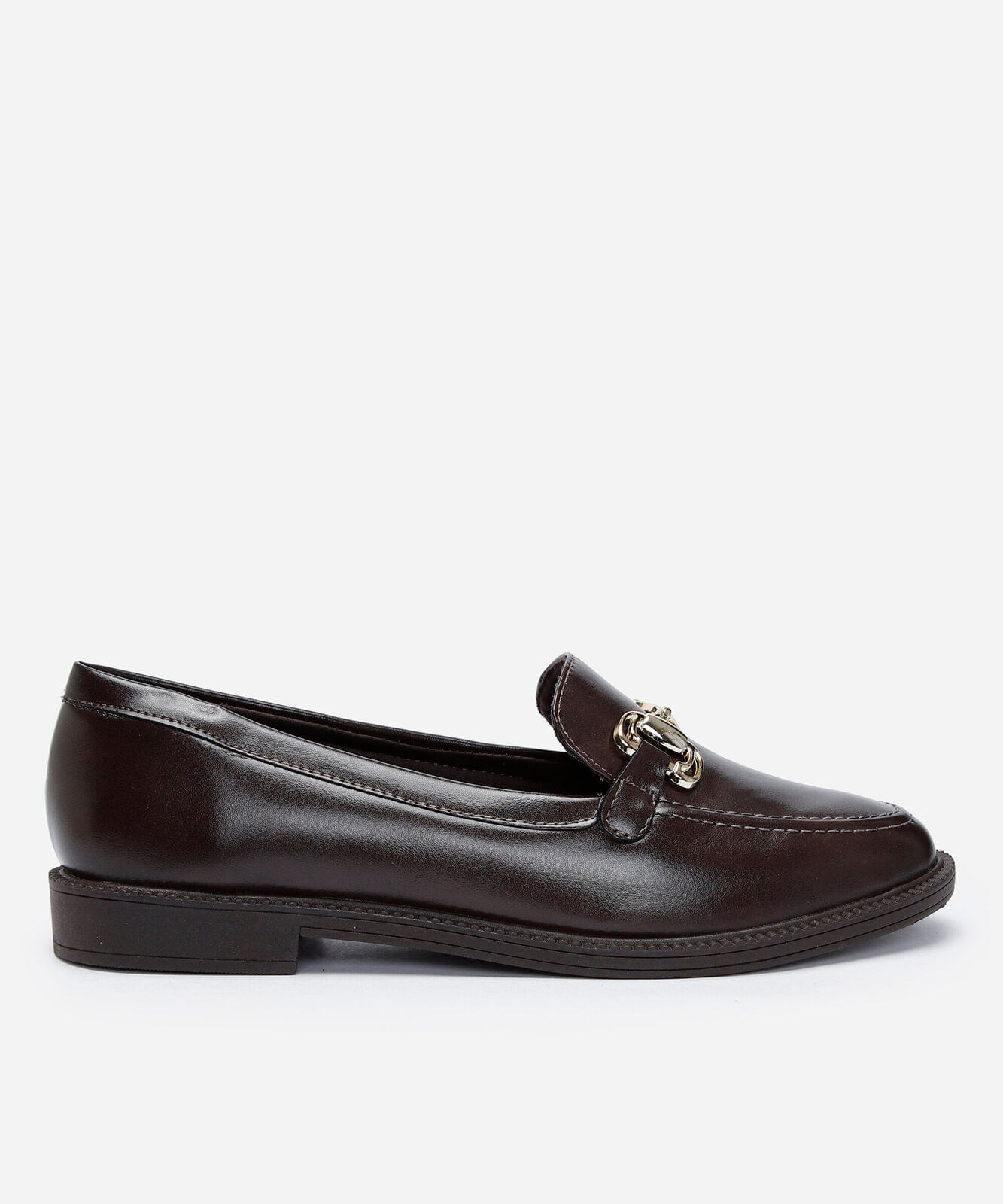 mocassim bico redondo com fivela marrom