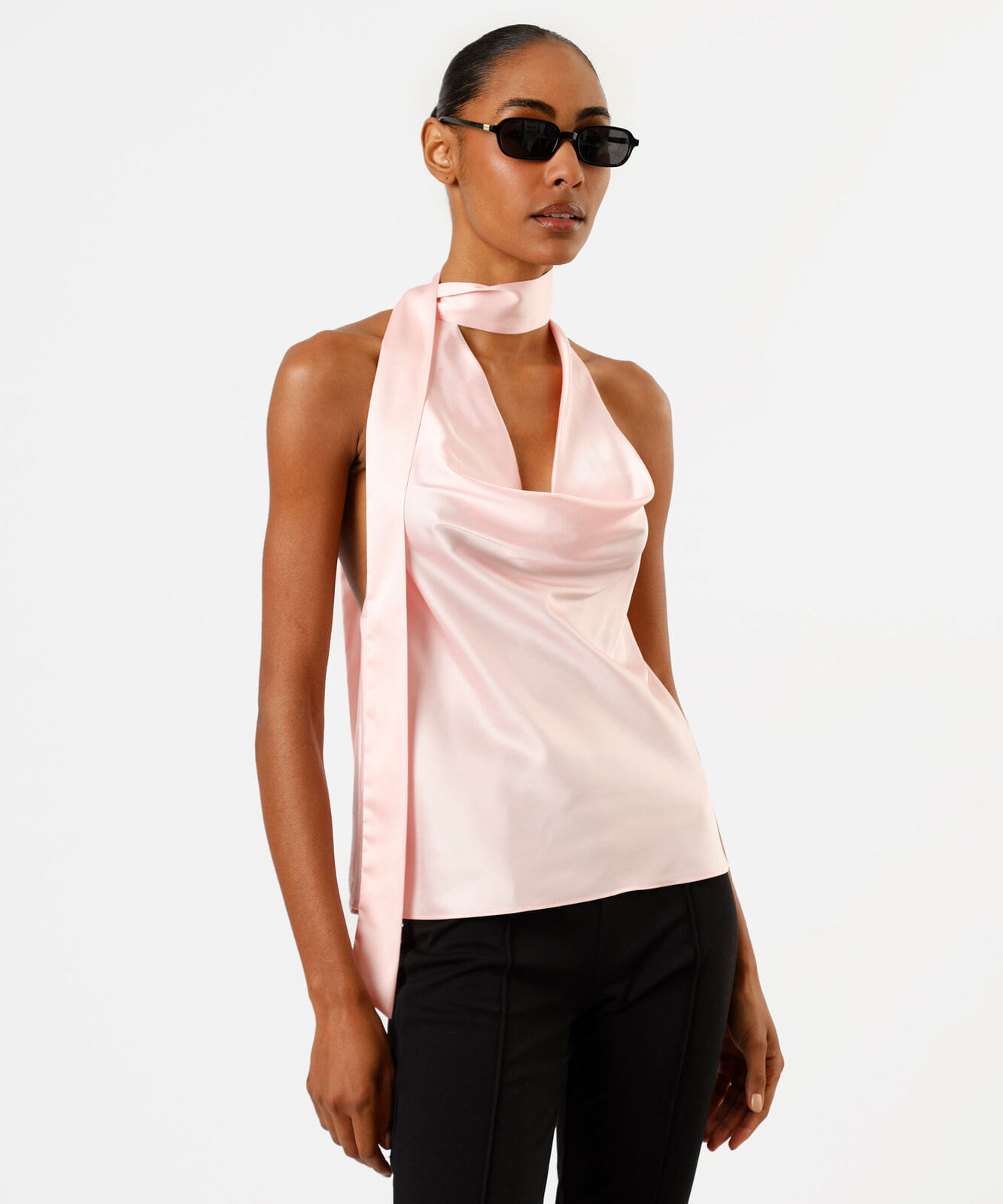 blusa frente única feminina decote degagê acetinada rosa