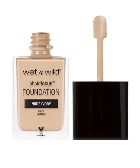 base líquida wet n wild photo focus matte foundation nude ivory UNICO