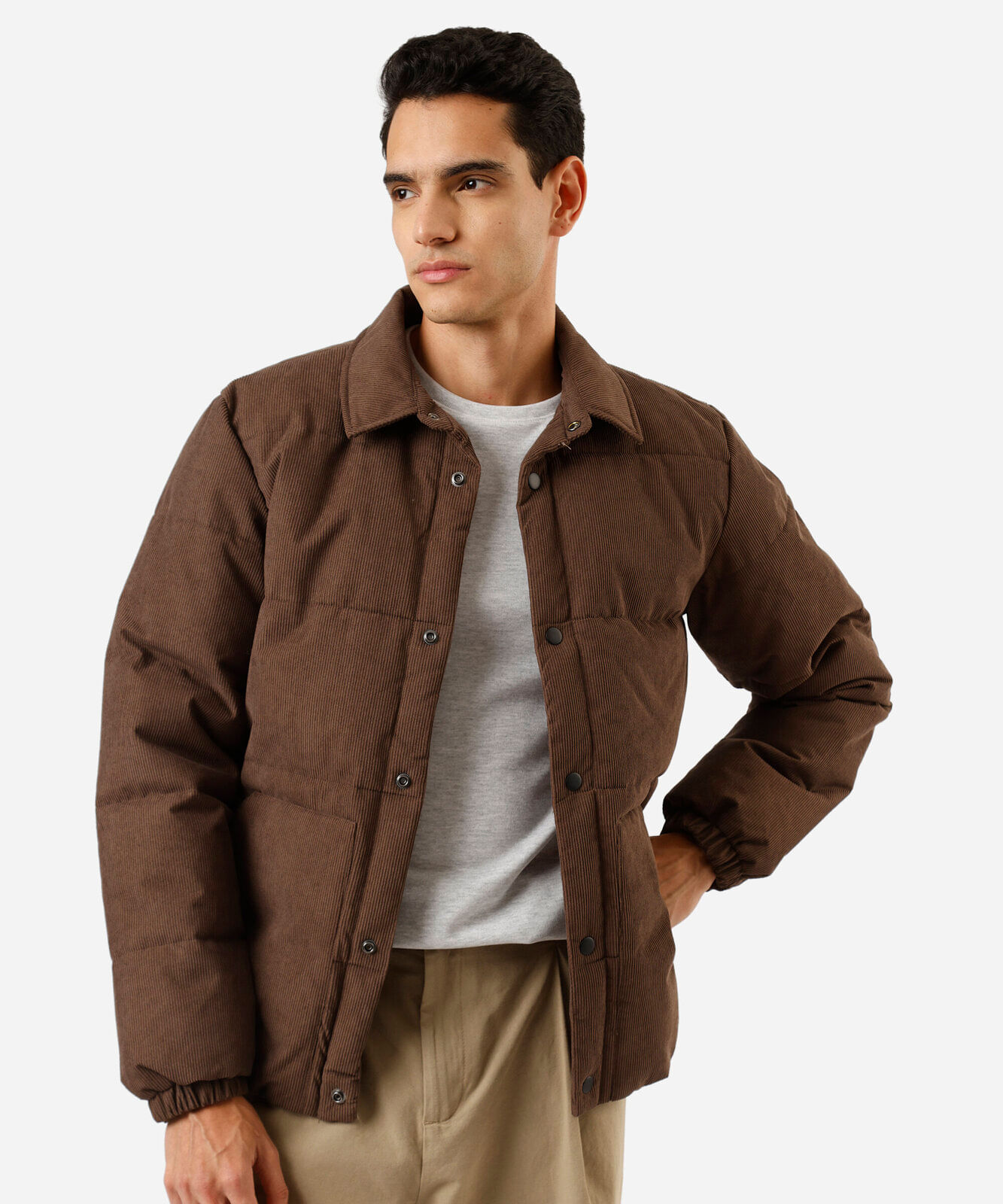 jaqueta puffer masculina de veludo cotelê marrom