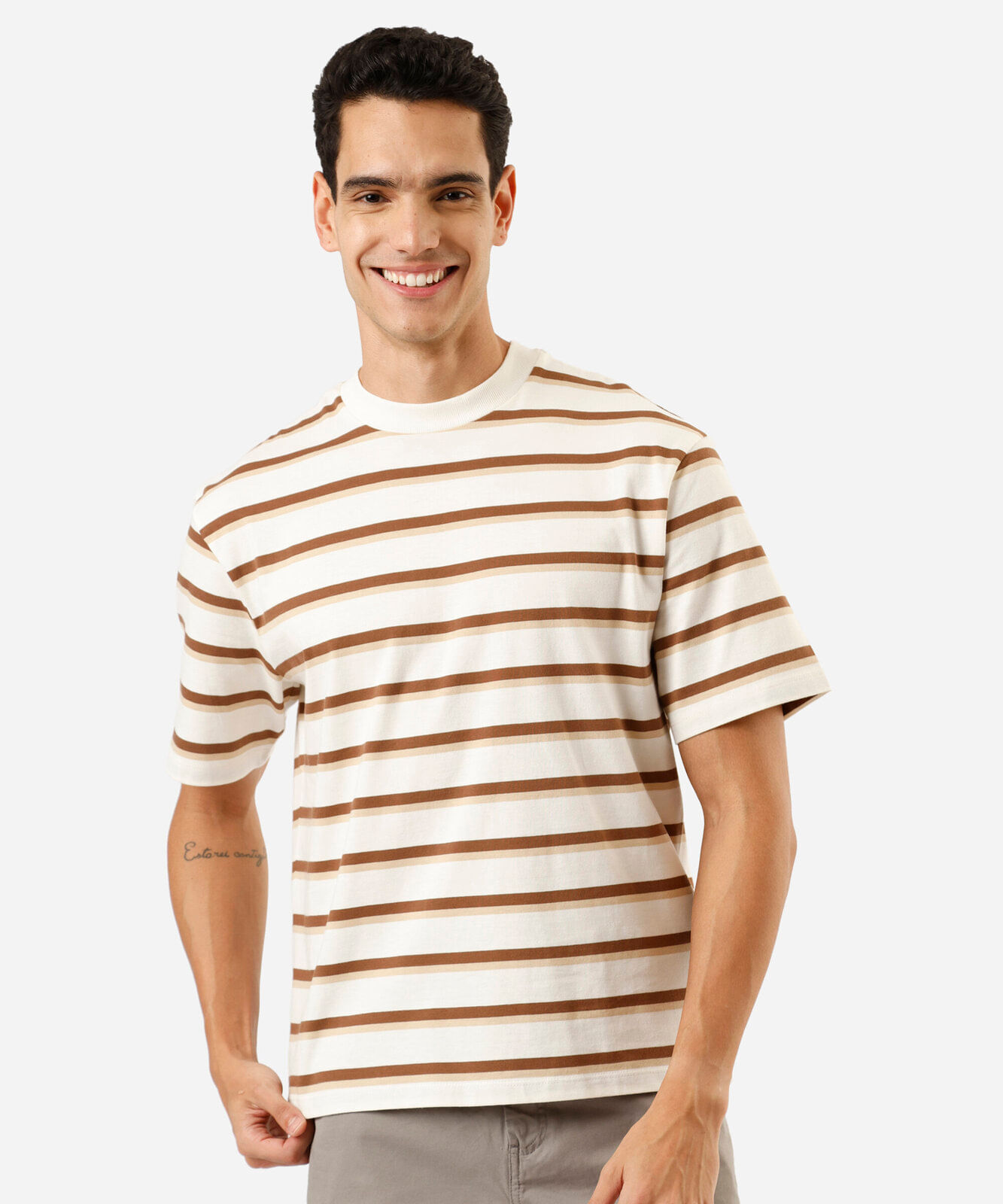 camiseta masculina de algodão manga curta listrada off white