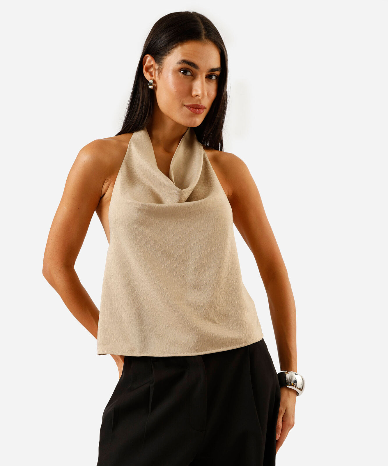 blusa frente única feminina acetinada bege
