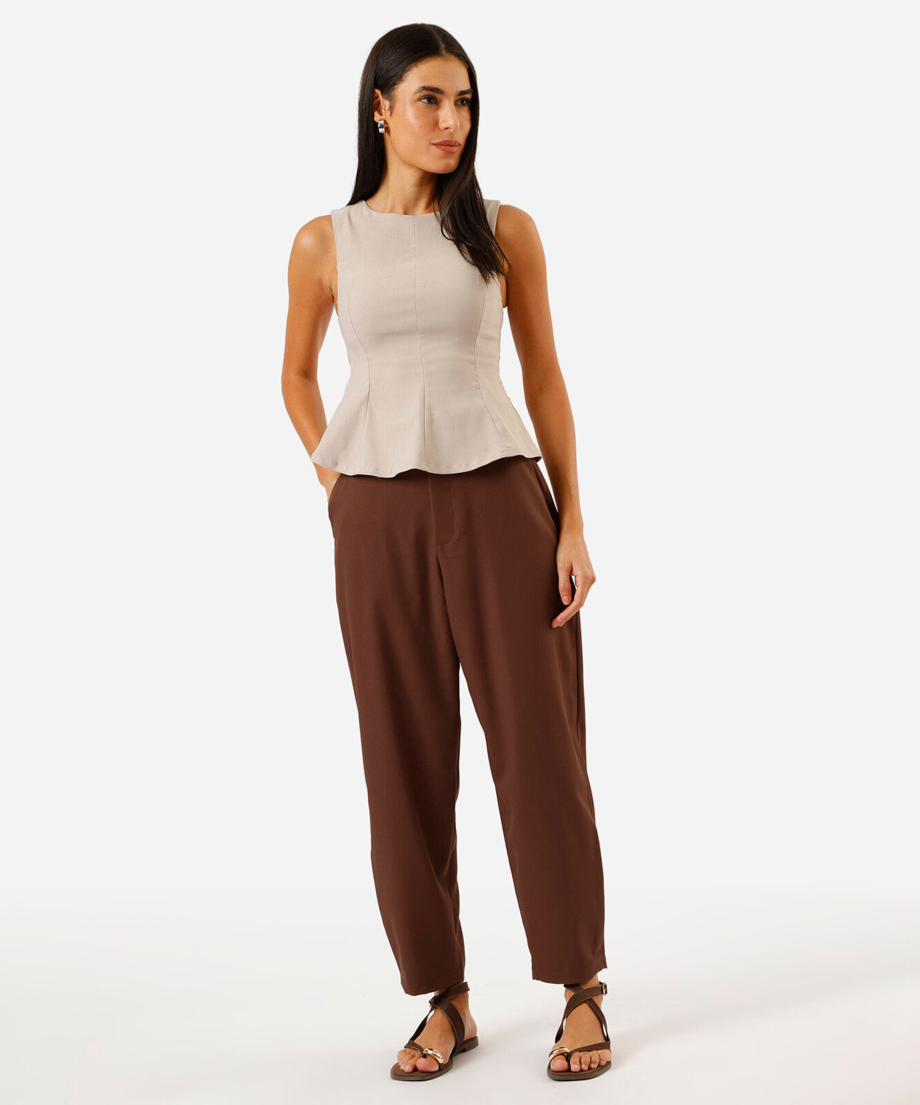 calça balloon de alfaiataria feminina cintura alta marrom