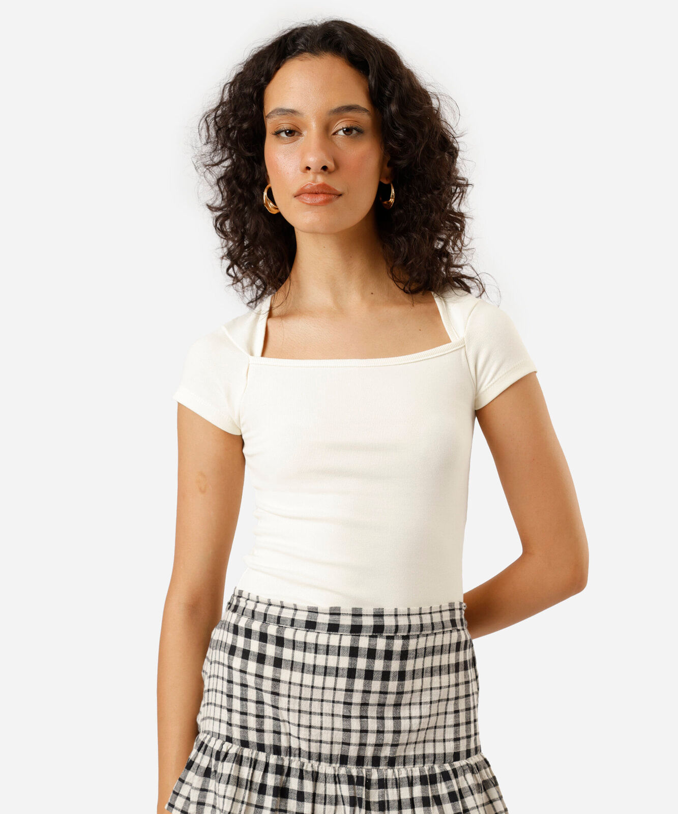 blusa baby look feminina de algodão decote quadrado bege