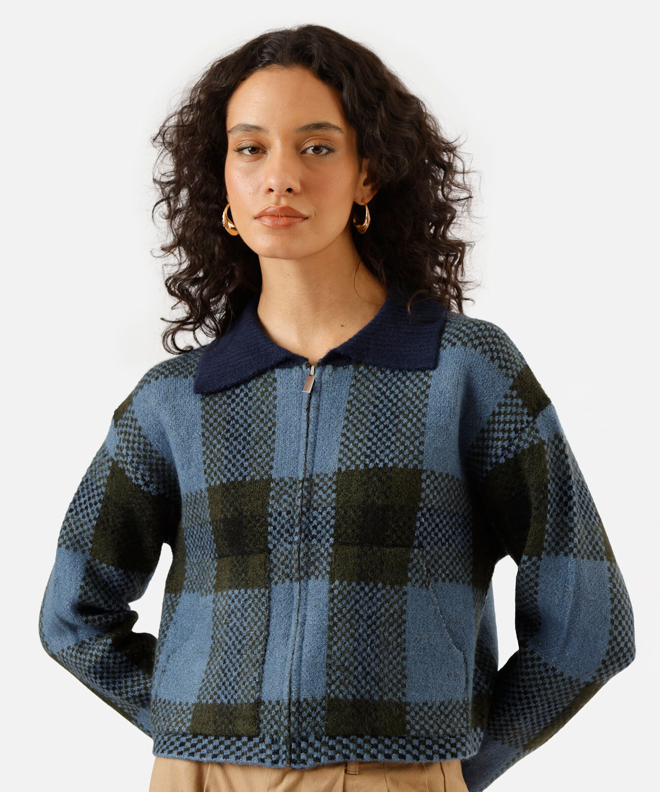 jaqueta feminina de tricot com bolsos xadrez colorida