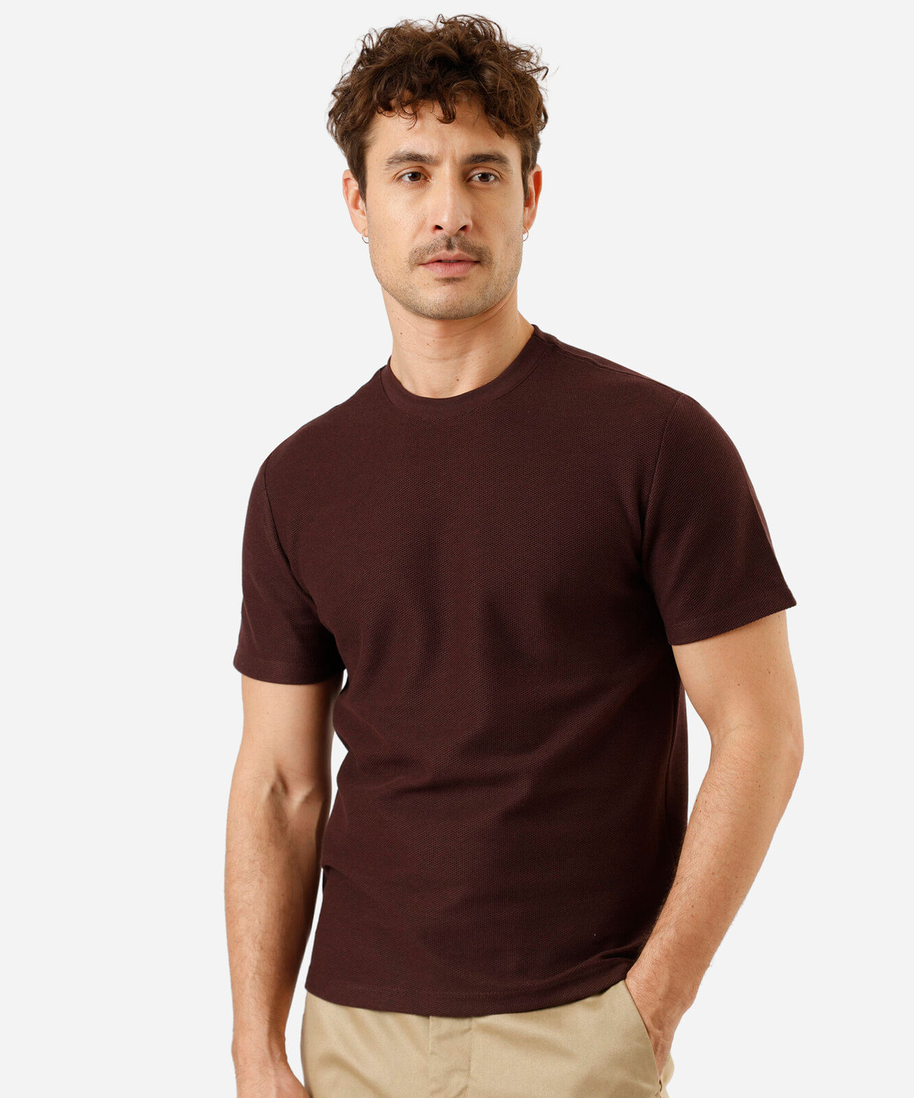 camiseta de algodão texturizada manga curta vinho