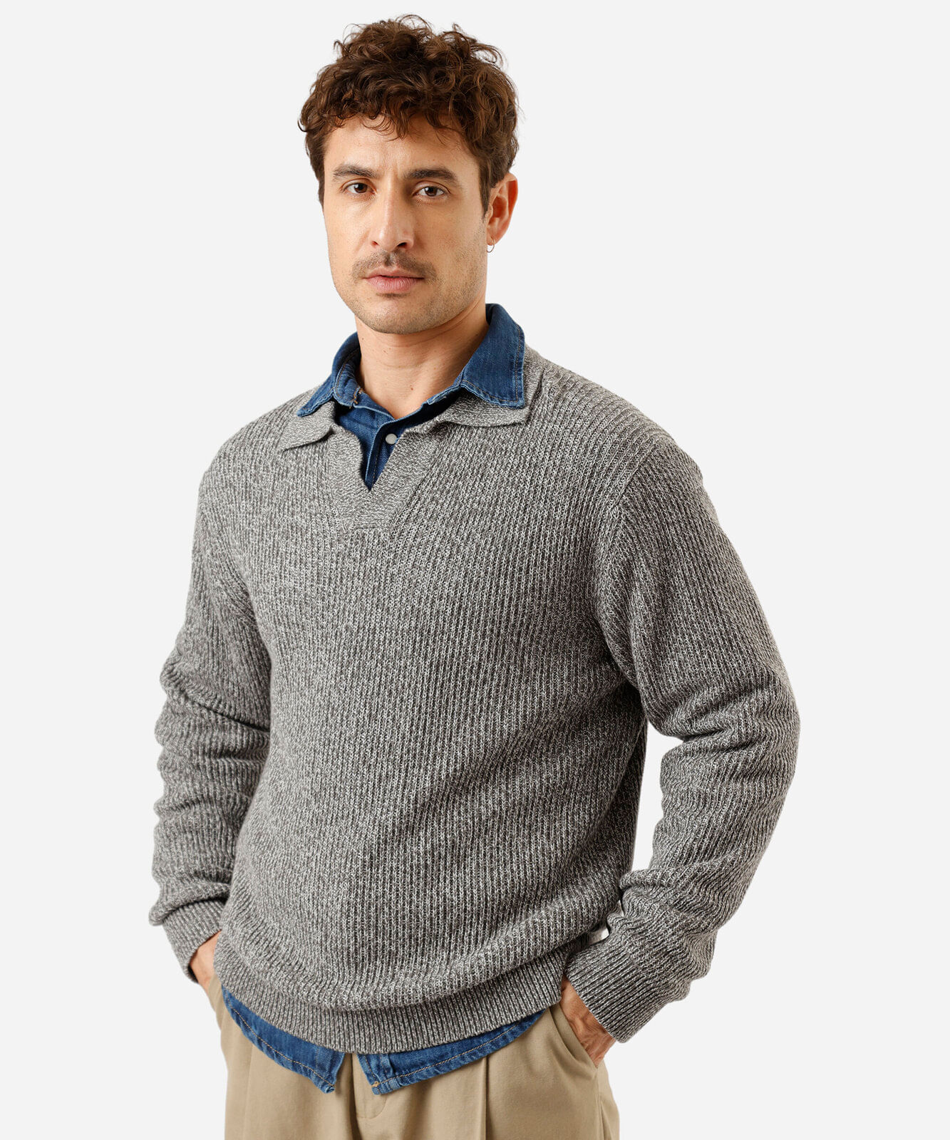 suéter polo masculino de tricot cinza