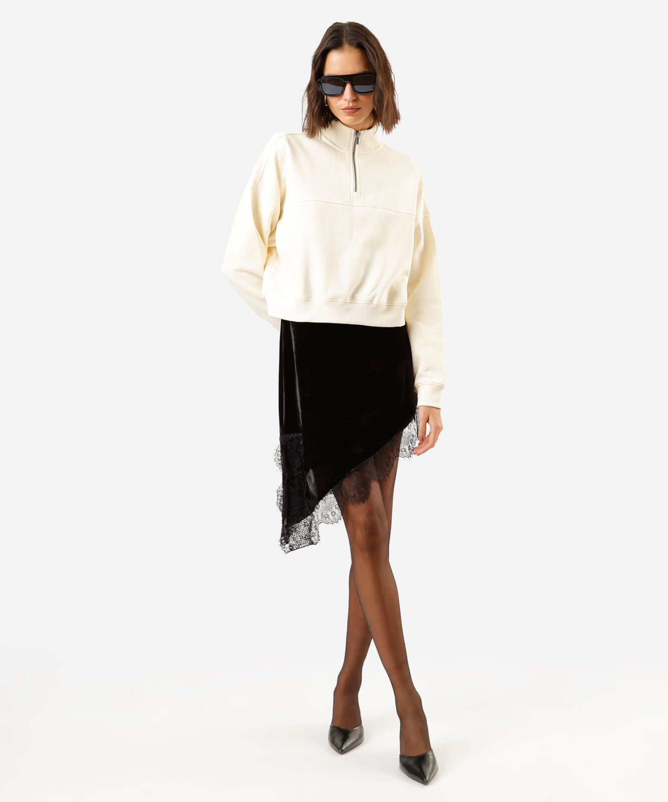 blusão cropped feminino de moletom gola alta amarelo