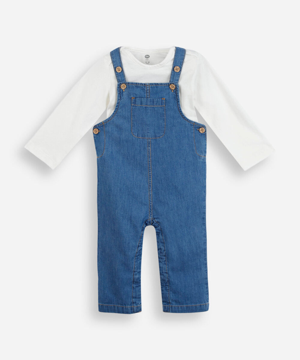 jardineira infantil jeans com camiseta azul