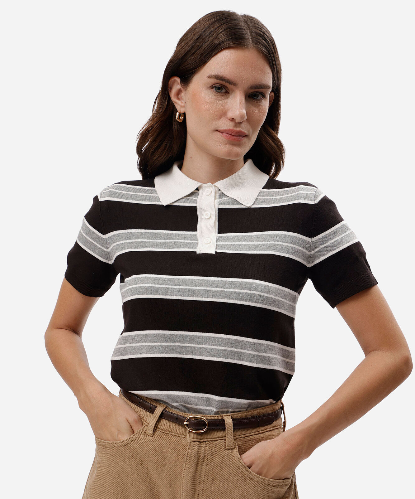 polo feminina de tricot manga curta listrada marrom