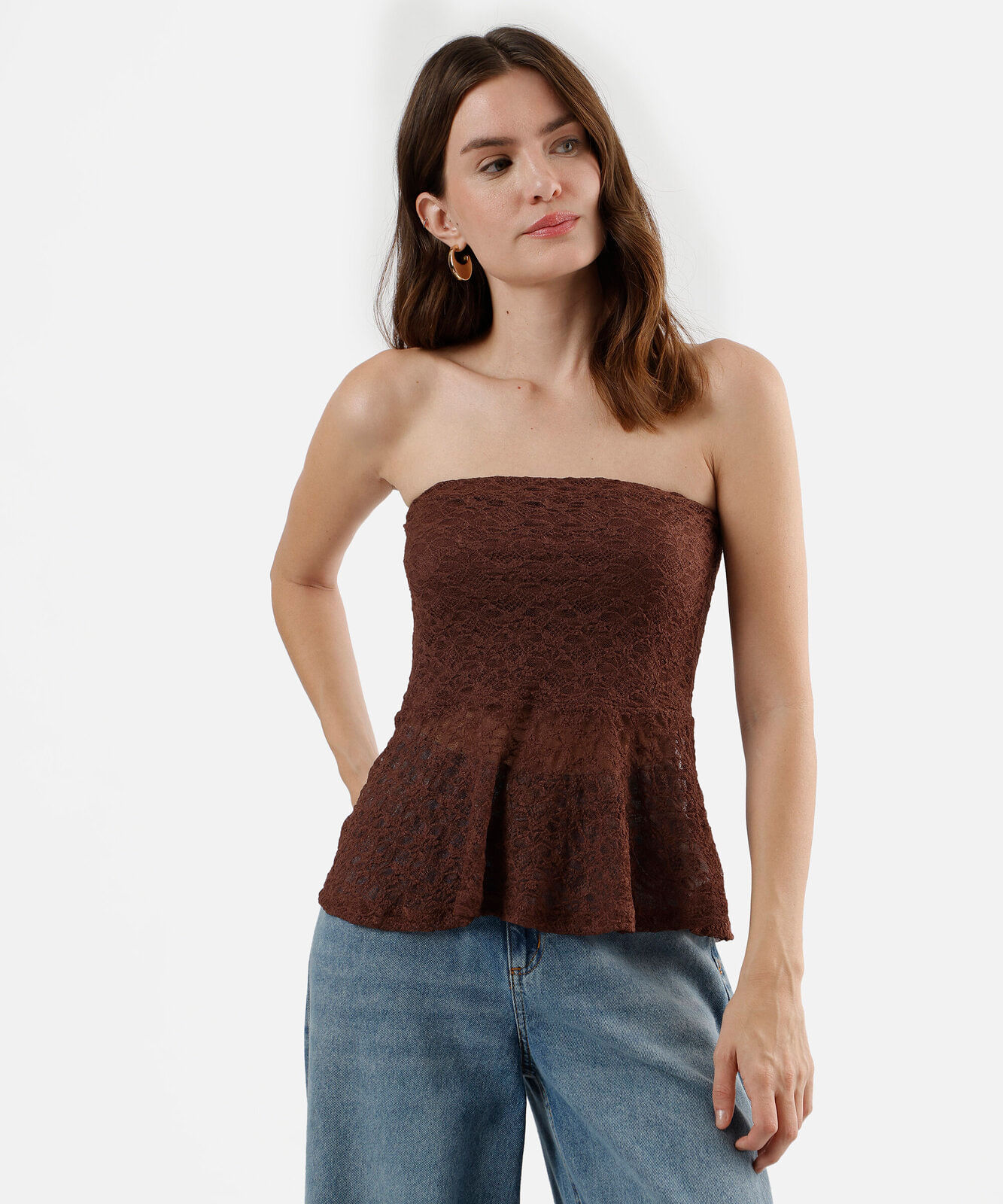 blusa peplum sem alça feminina de renda marrom