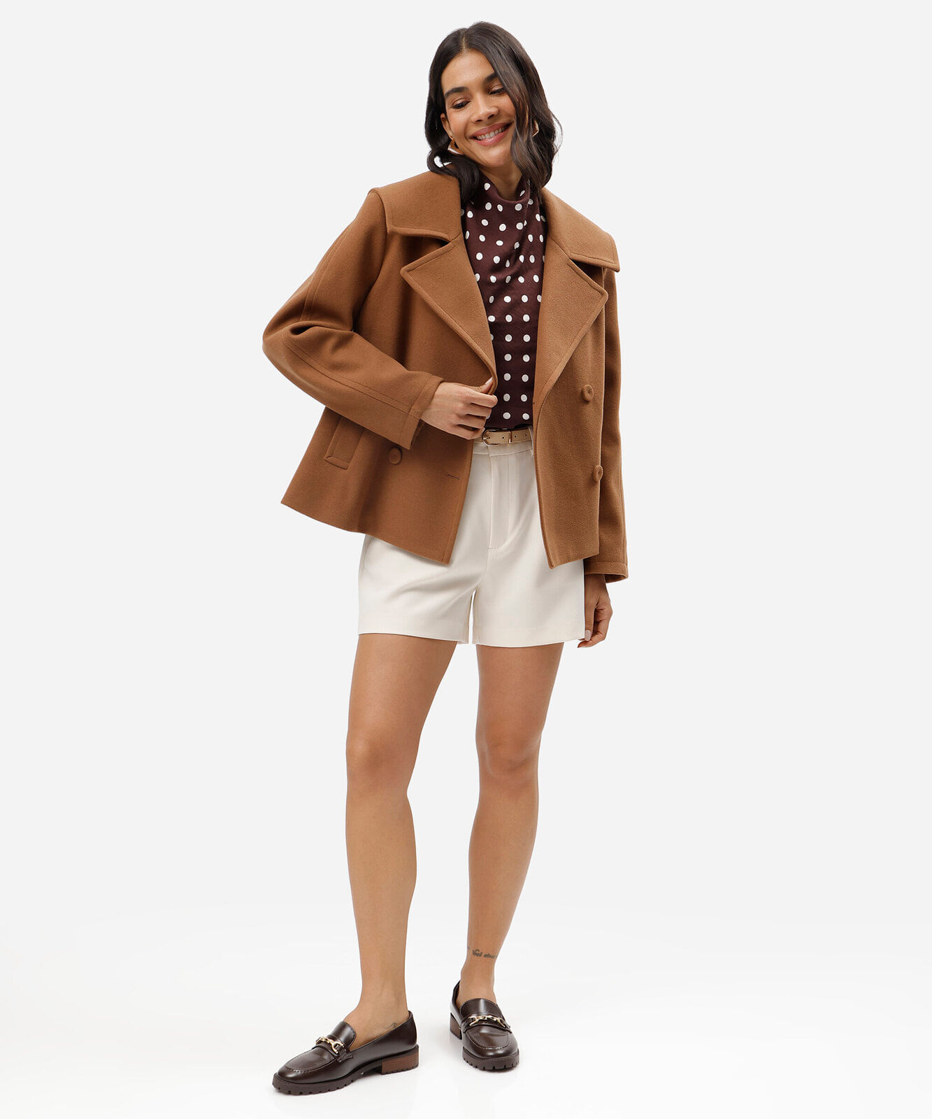 casaco curto feminino texturizado marrom
