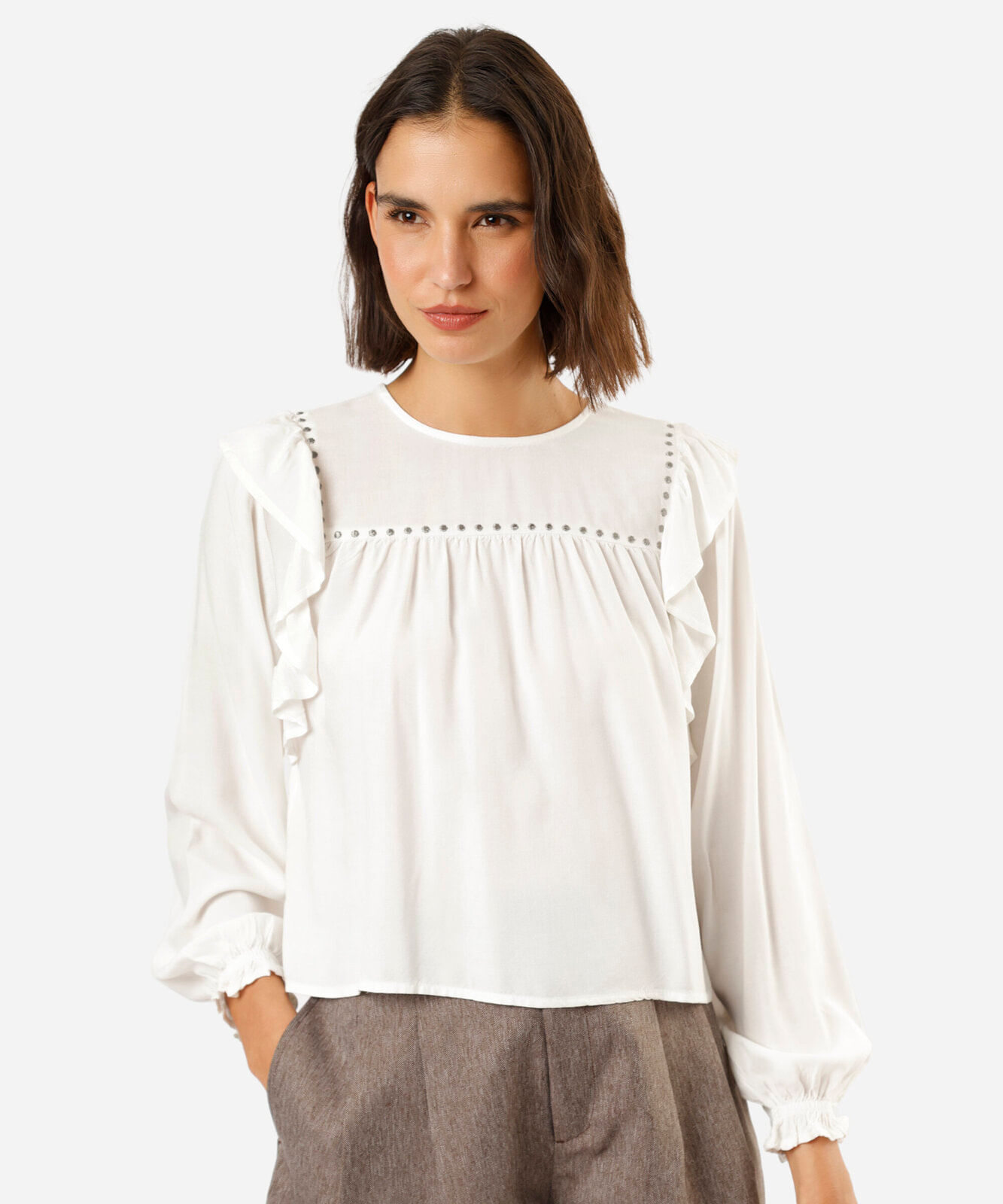 bata feminina de viscose com babado e bordado manga longa off white