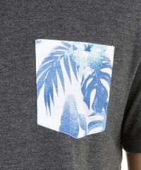 Camiseta-com-Bolso-Estampado-Cinza-8176212-Cinza_4