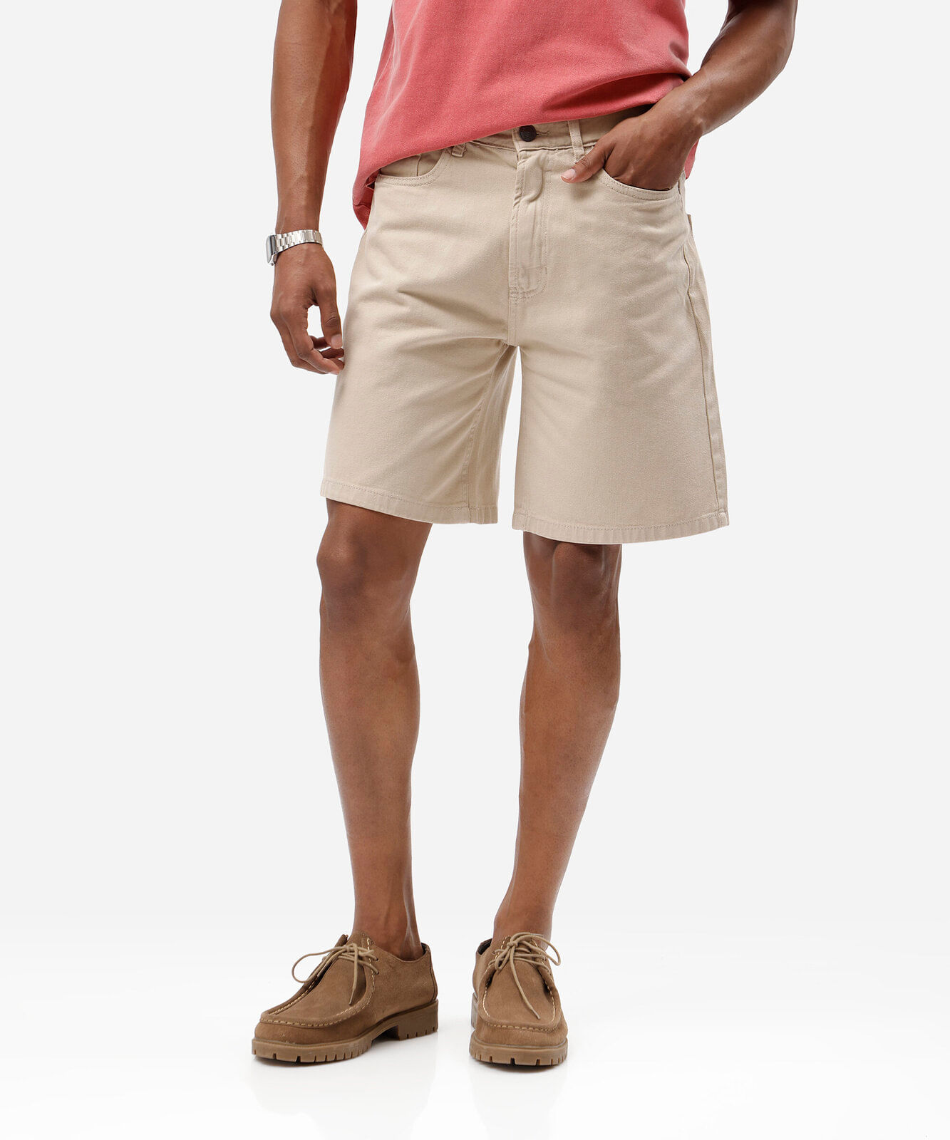 bermuda reta masculina de sarja bege