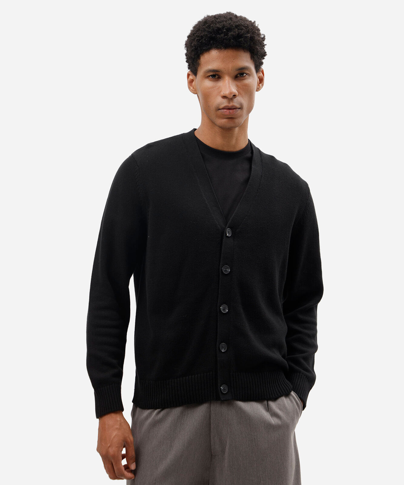 cardigan masculino de tricot preto