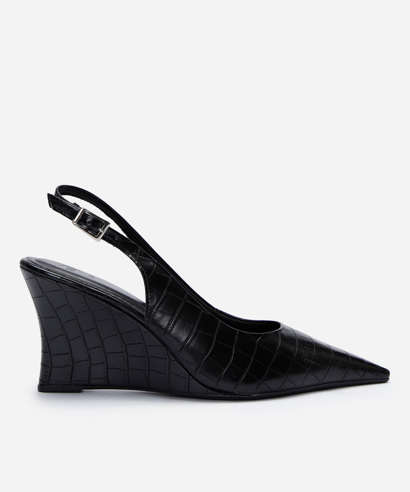 scarpin slingback com bico fino preto