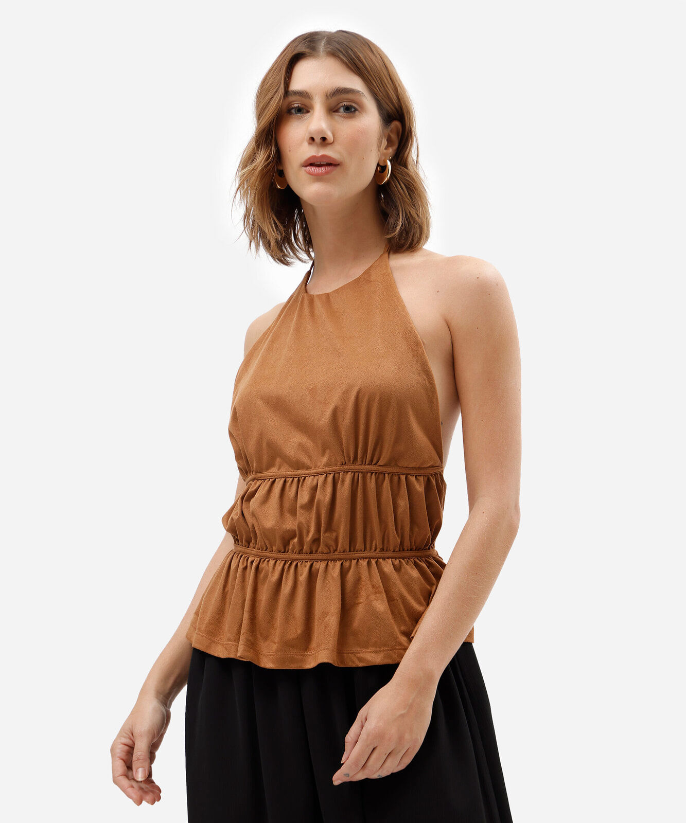 blusa frente única feminina de suede franzida marrom