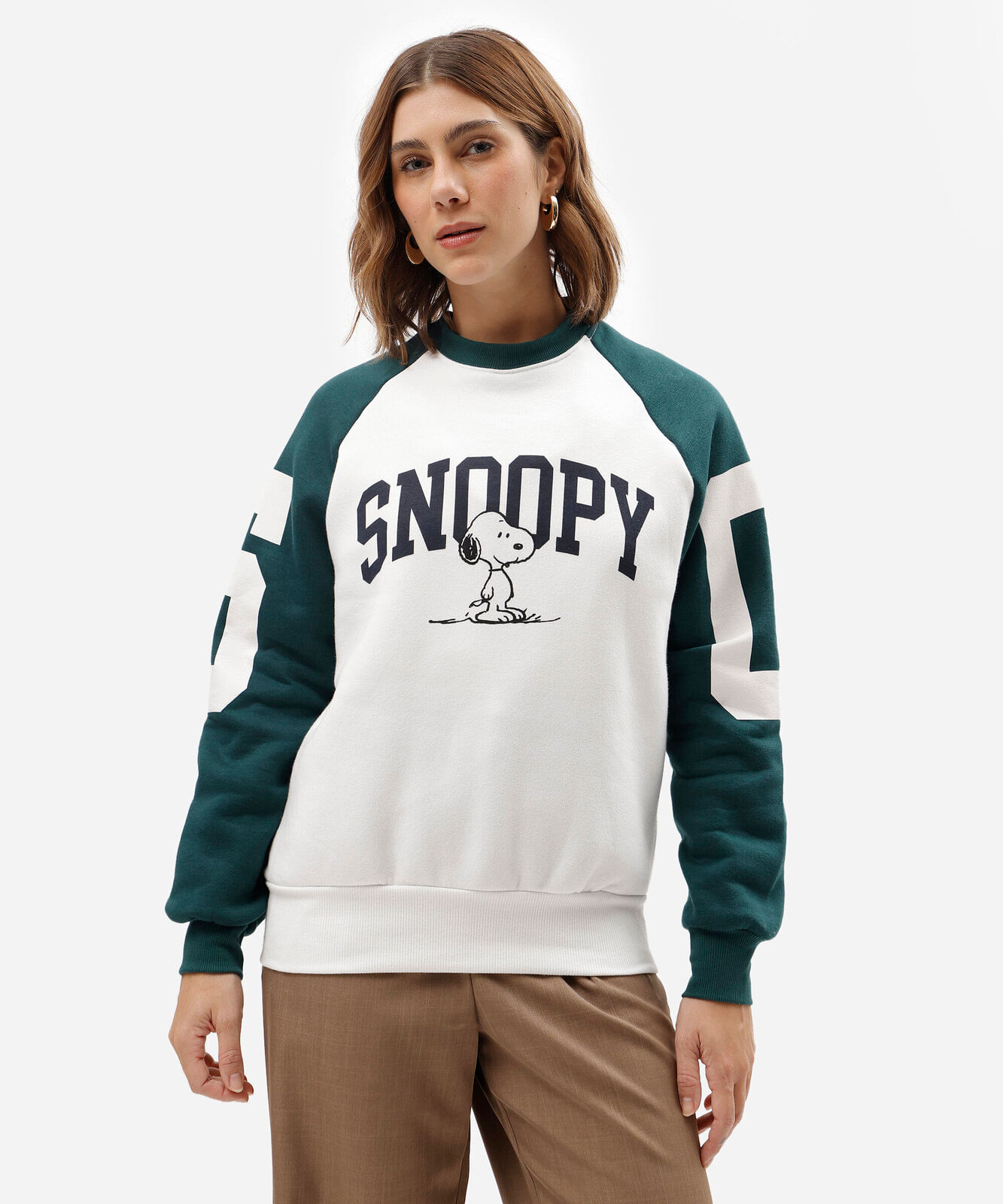 blusão feminino de moletom raglan snoopy off white