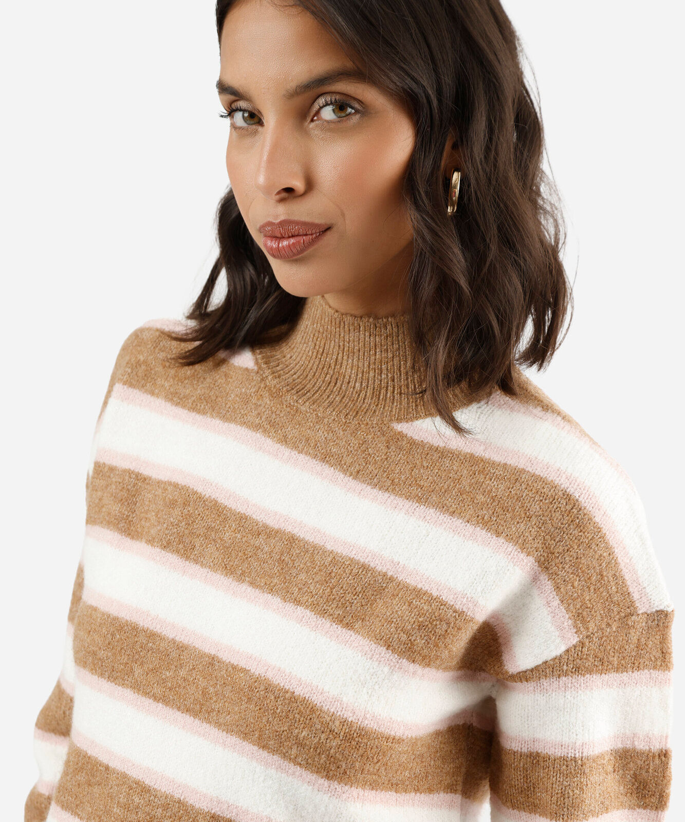 suéter feminino de tricot gola alta listrado marrom