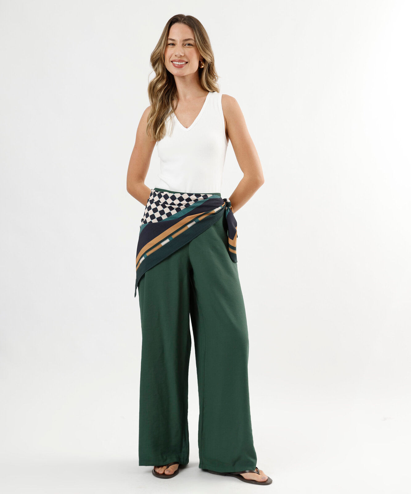 calça pantalona feminina com viscose cós elástico verde