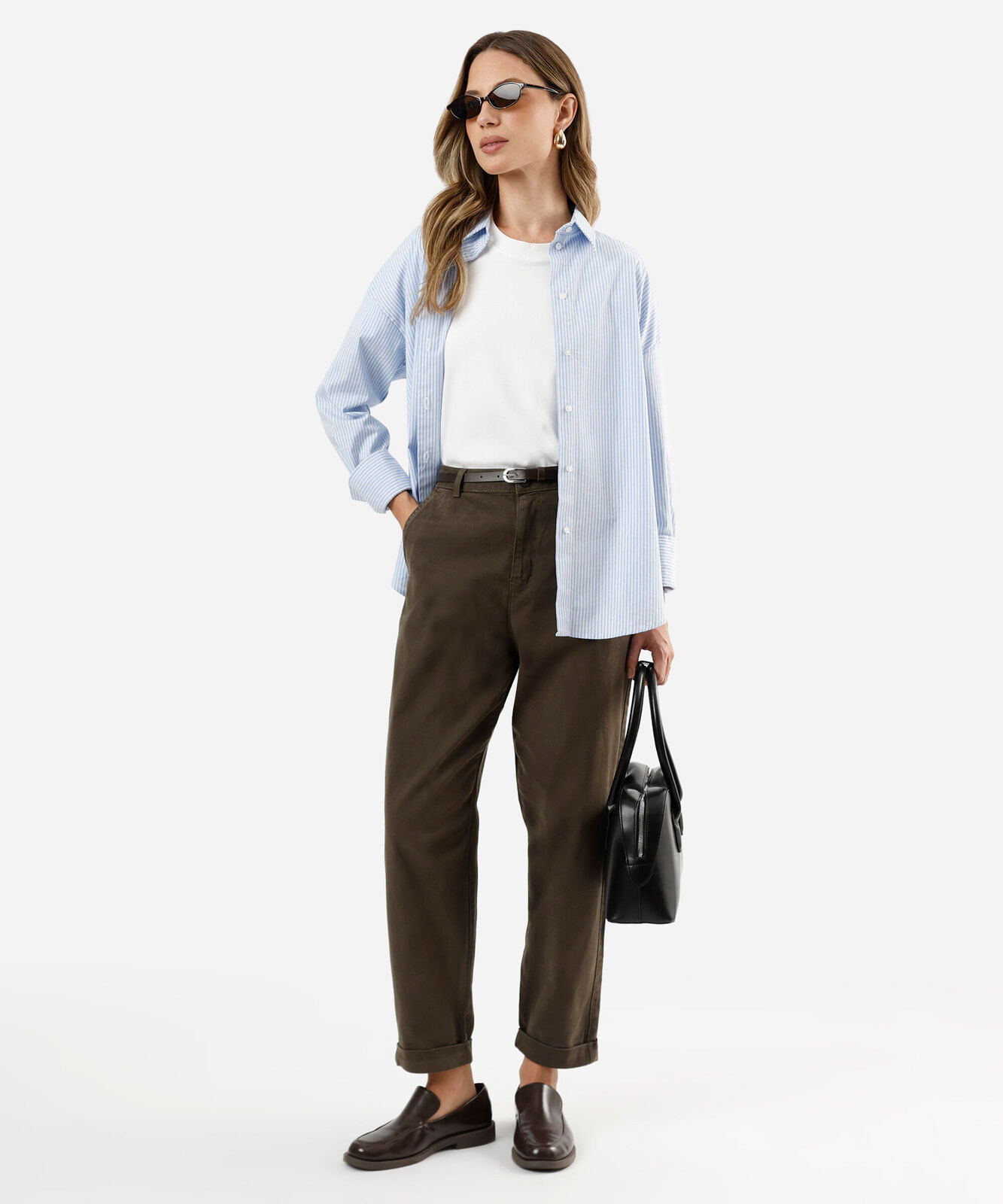 calça cenoura feminina de sarja com cinto verde