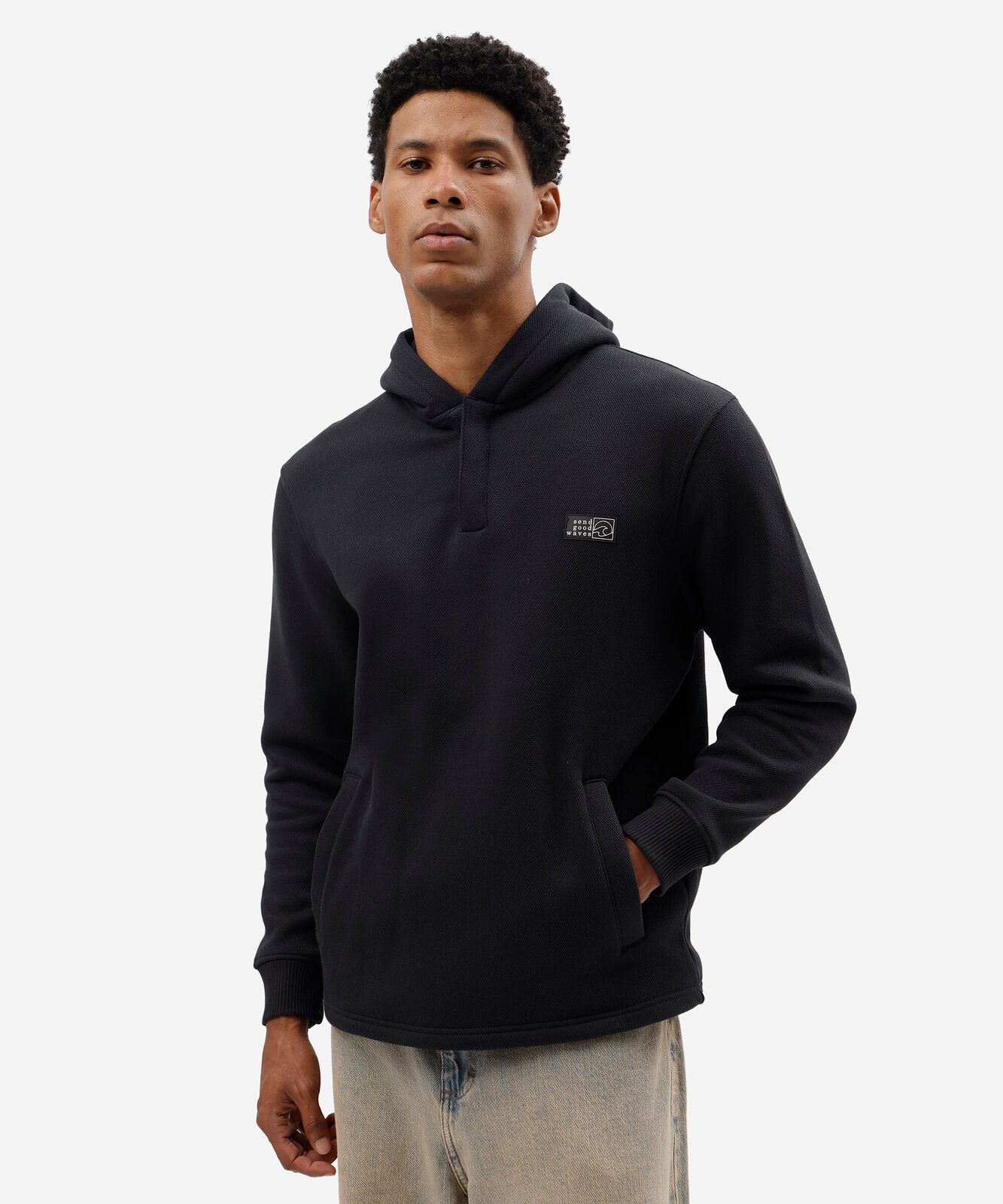 blusão masculino com capuz e bolso preto