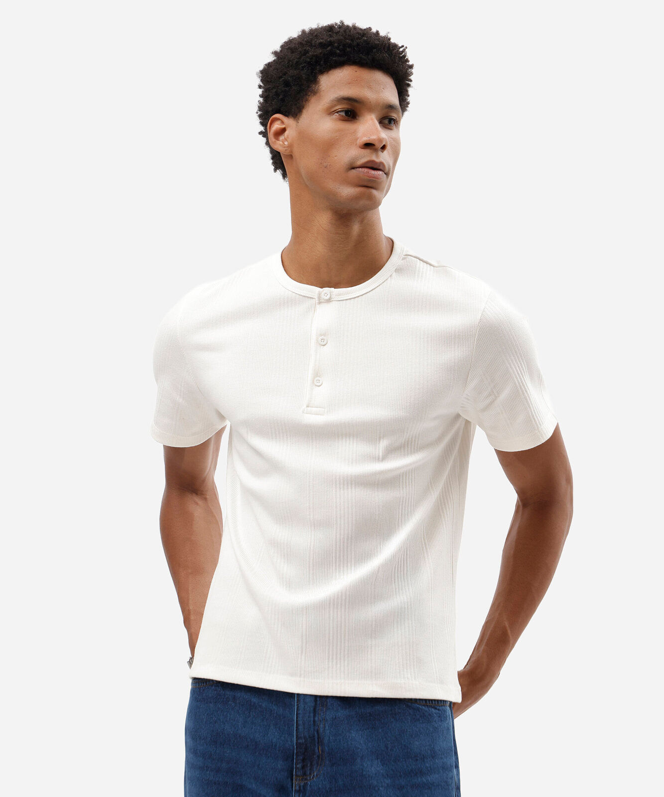 camiseta slim masculina canelada off white