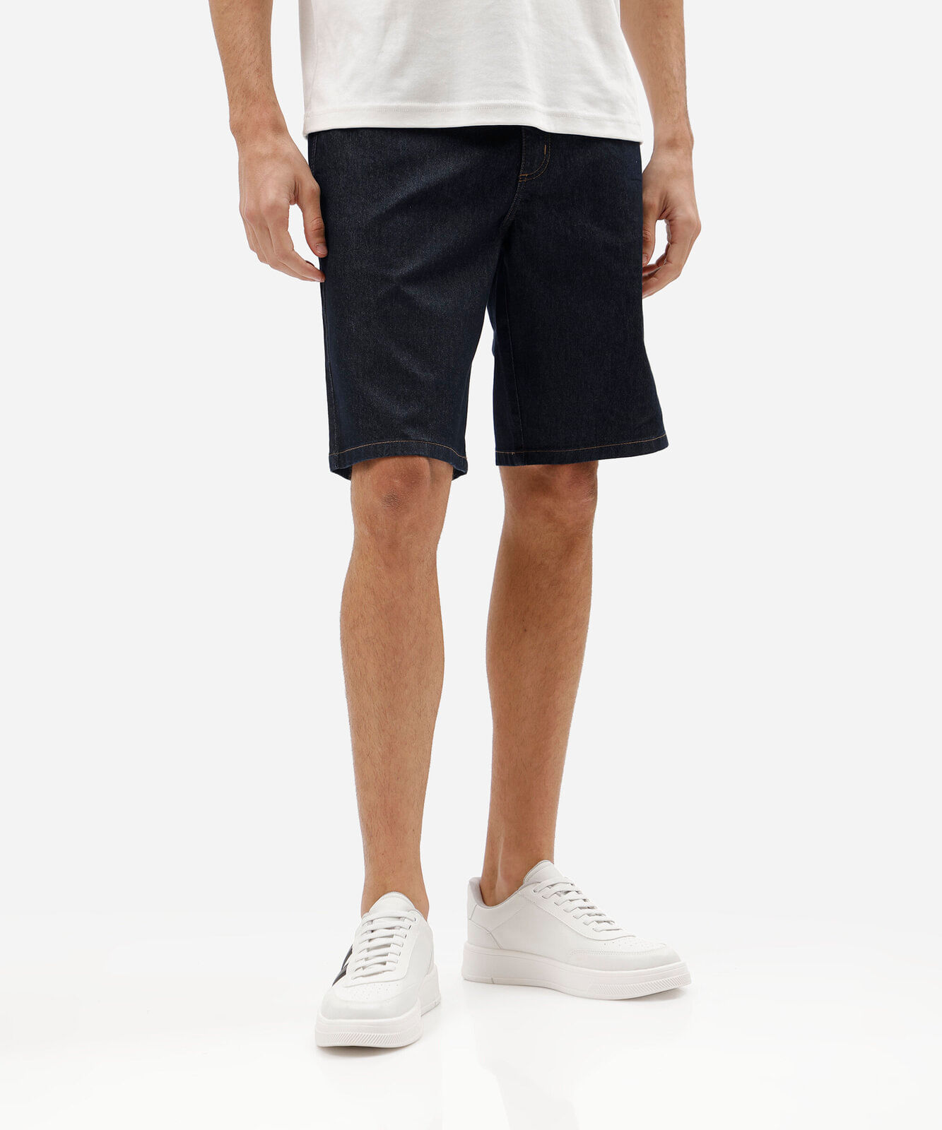bermuda jeans reta azul escuro