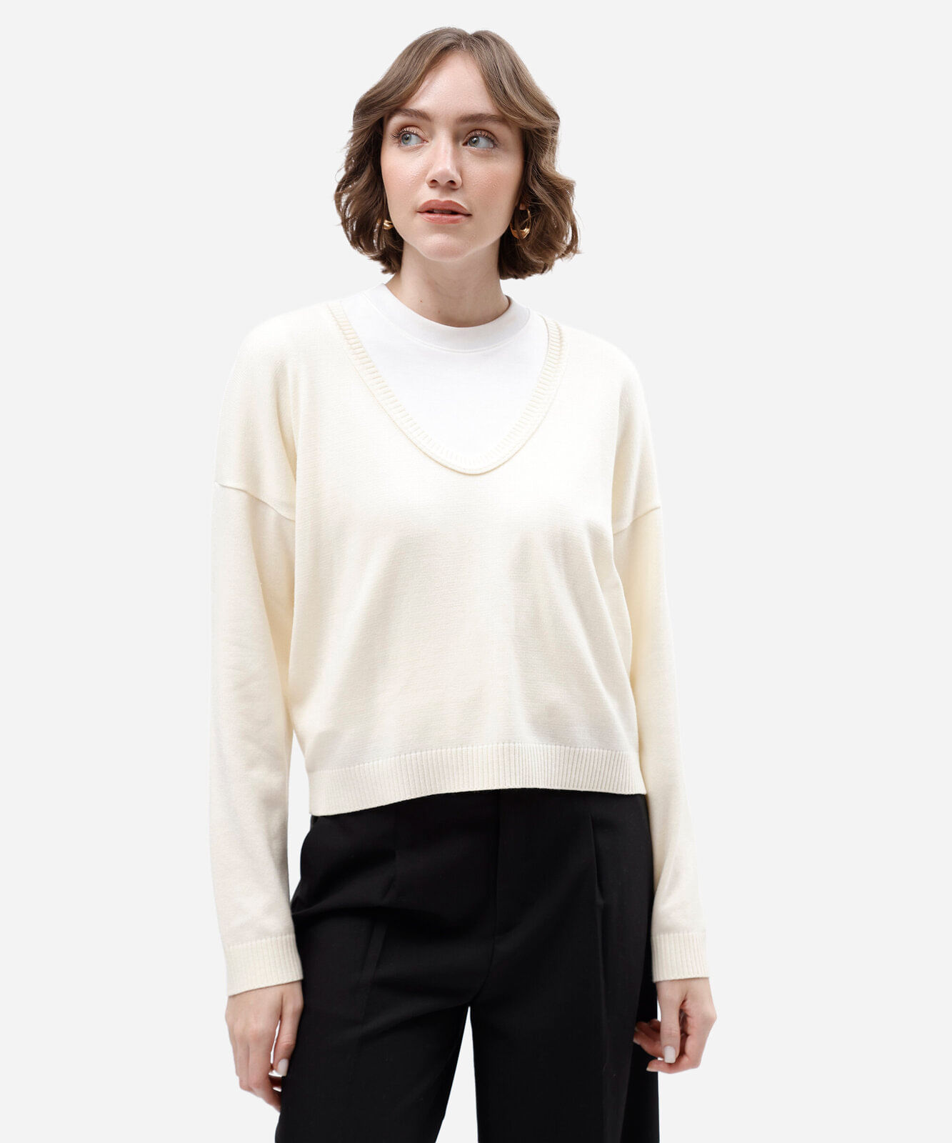 suéter cropped feminino de tricot decote v off white