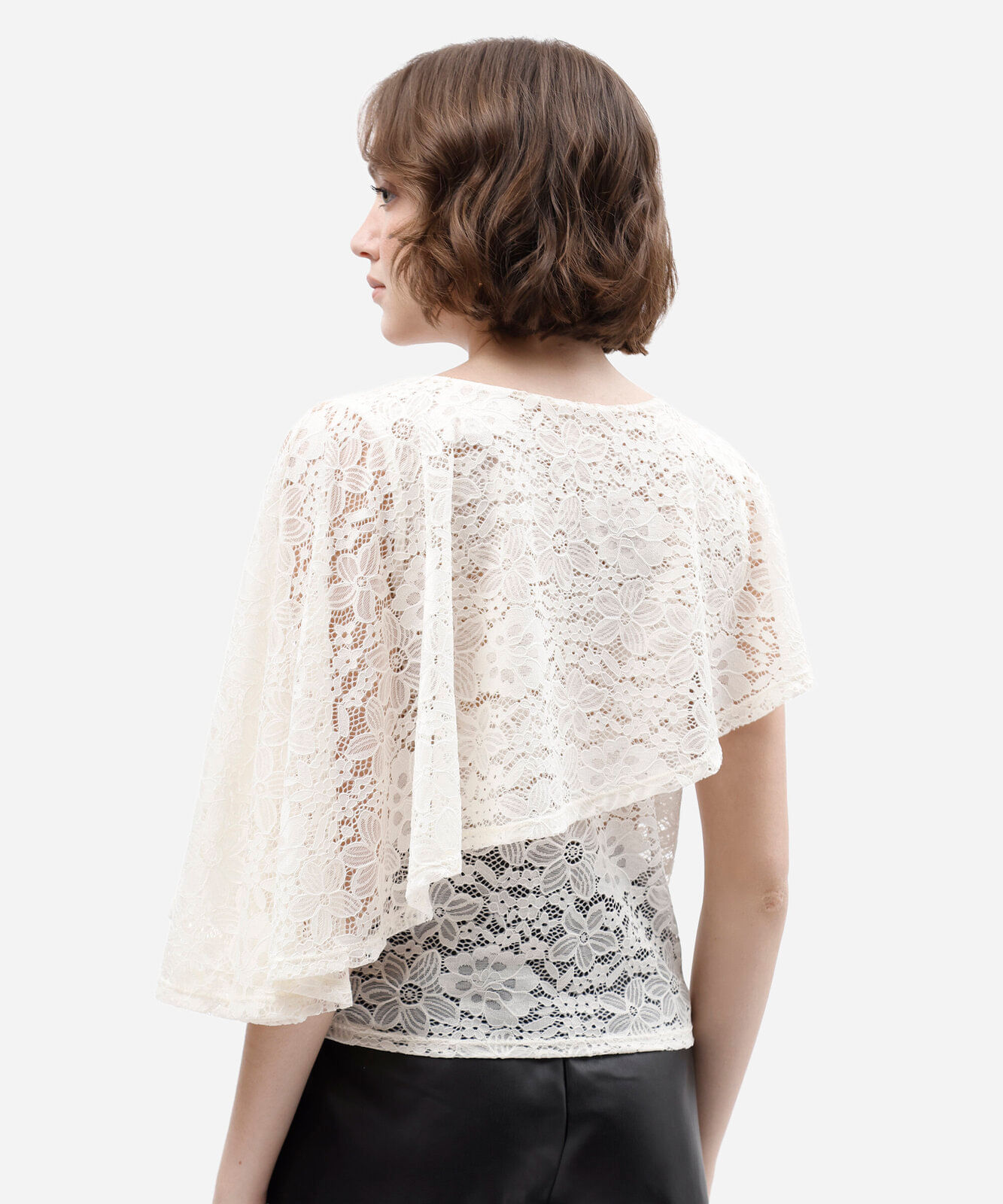 blusa feminina de renda com capa sobreposta off white