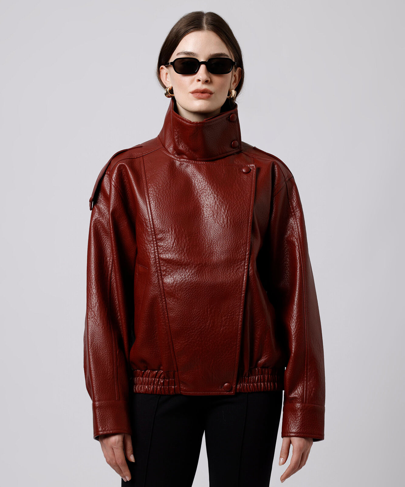 jaqueta funnel neck feminina de poliuretano mindset vinho